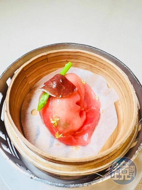 「伊比利火腿海皇餃」是世貿名人坊的秋天限定菜色。