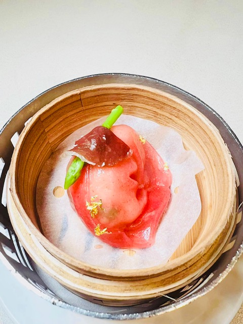 「伊比利火腿海皇餃」是世貿名人坊的秋天限定菜色。