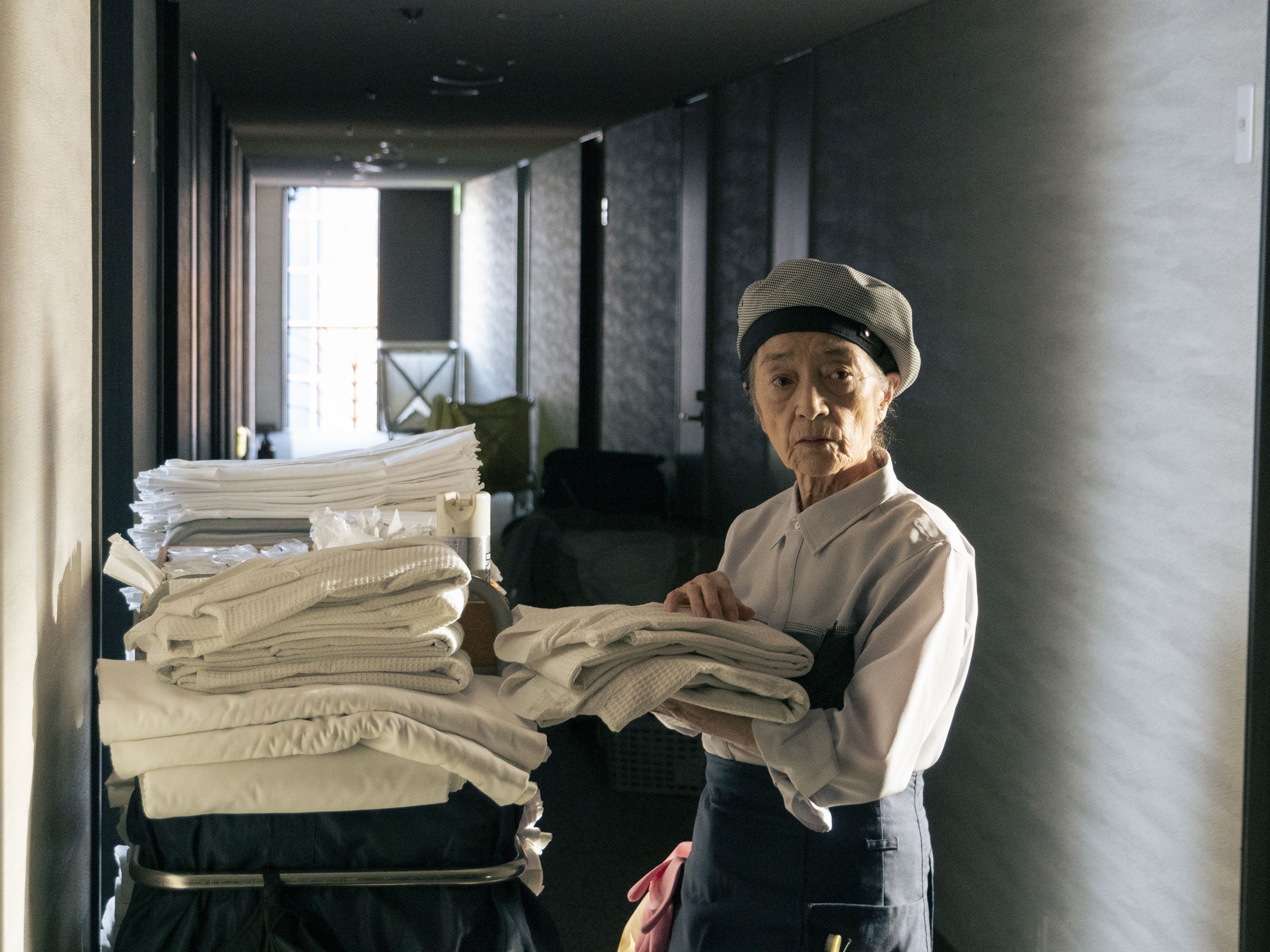 日本影后倍賞千惠子在《七五計劃》飾演靠自己打工生活的78歲獨居老人，卻因年齡遭公司資遣。（天馬行空提供）