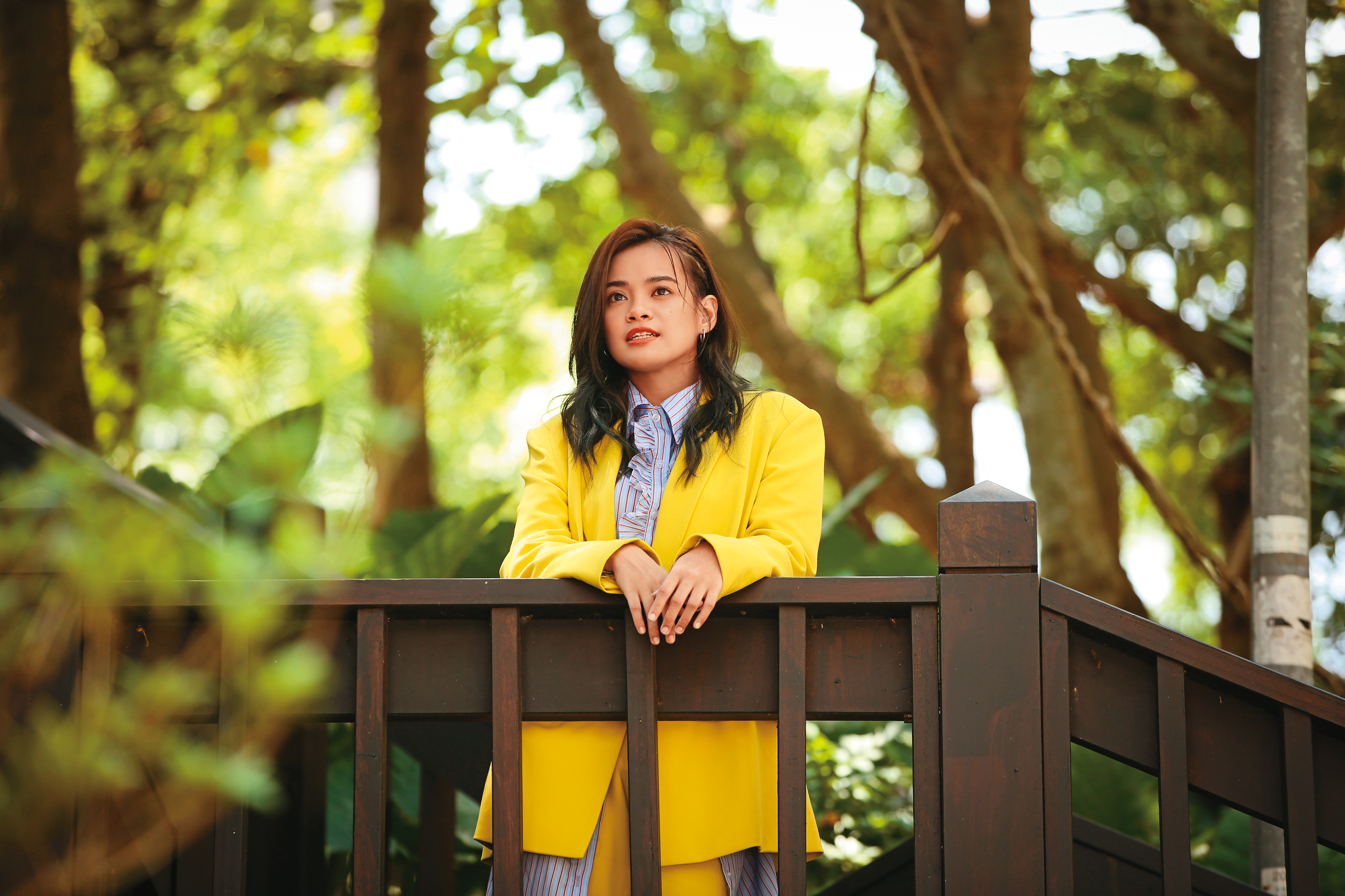 郭芝吟（吱吱）從小在台東長大，首支單曲〈追浪〉也是以故鄉為發想創作。