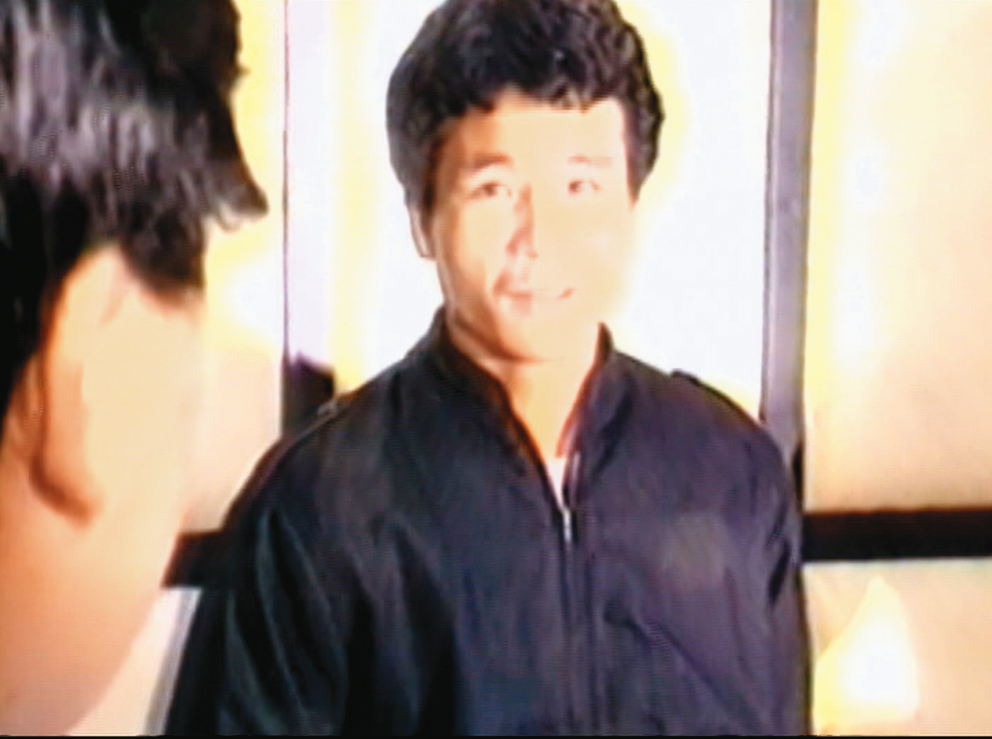 吳新華若戴上假鬍子，與林宅血案嫌犯十分相似。（東森新聞提供）