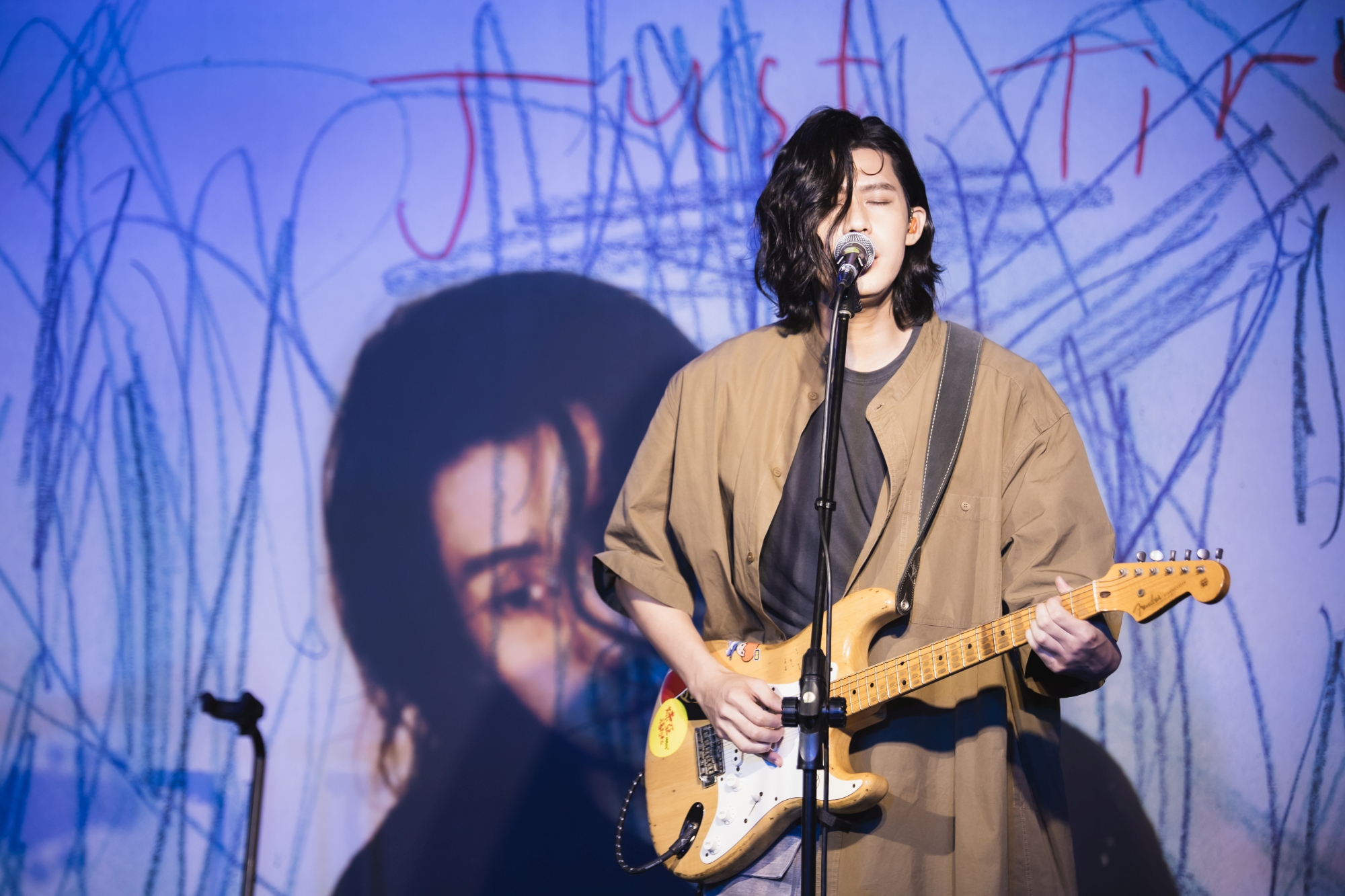 李玉璽因為自己陷入低潮，將所有關心他的人都排除在外。 （老鷹音樂提供）  