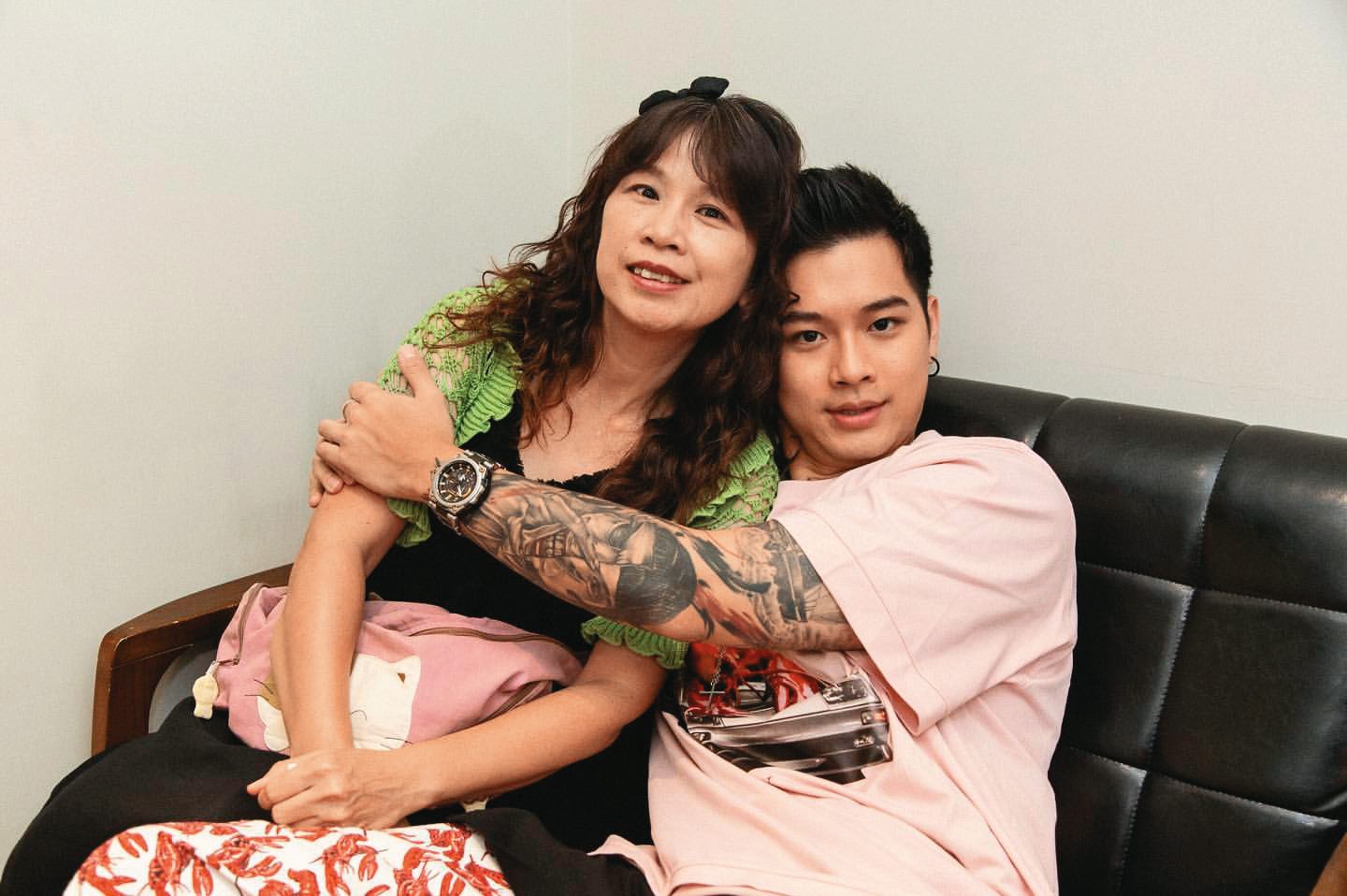 高爾宣與媽媽（左）感情好，她曾擔心兒子事業不順遂，母子倆還為此落淚。（翻攝自高爾宣IG）