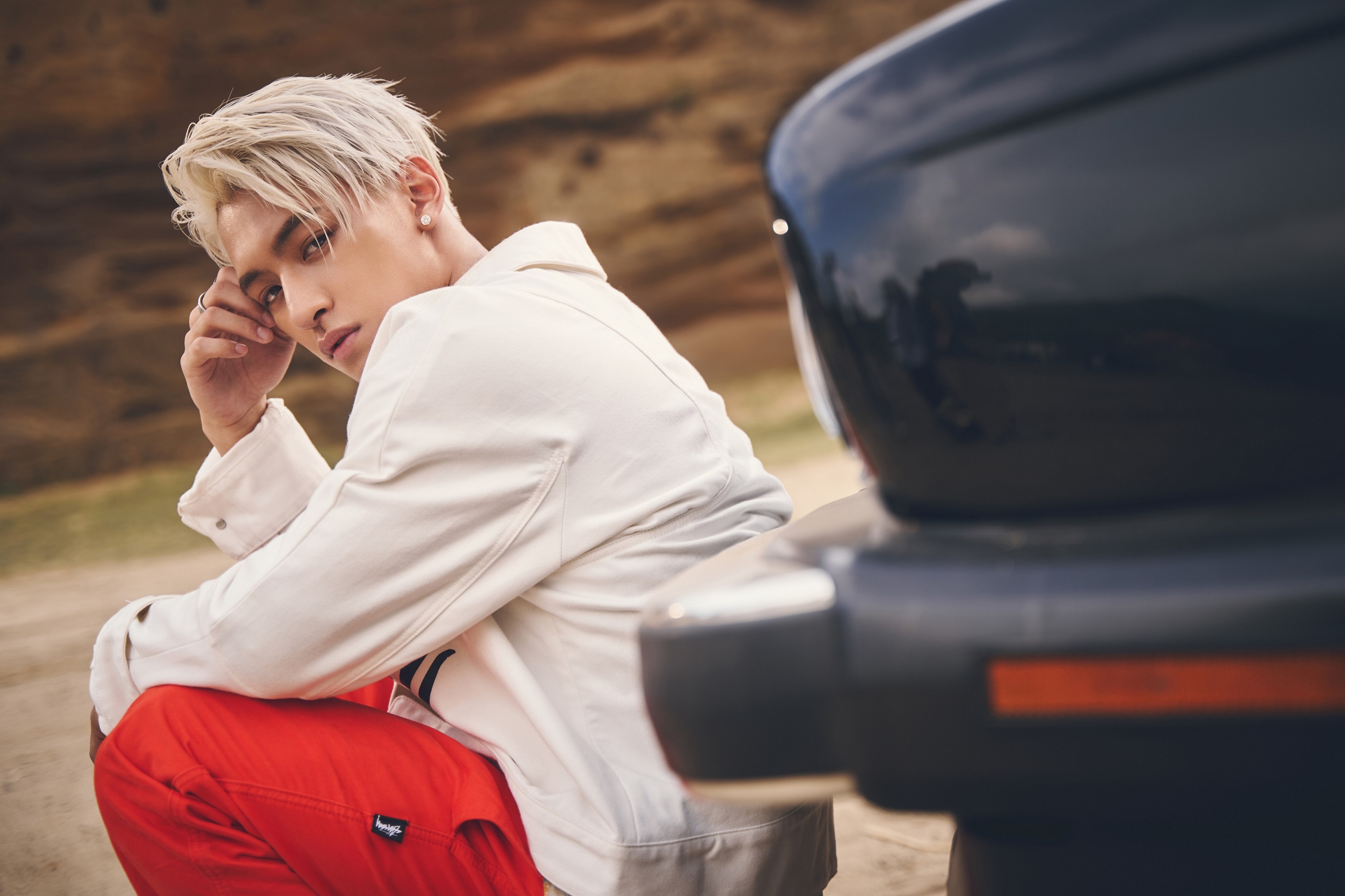 吳霏推出與艾薇合唱的強力對唱單曲〈起點〉。（環球音樂提供）