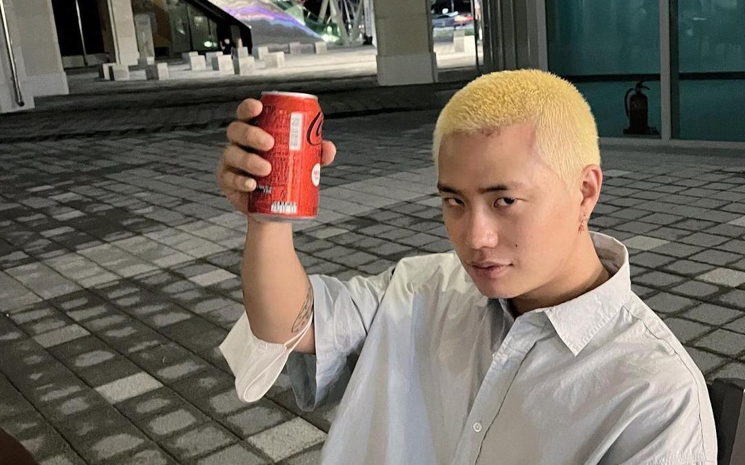 韓國歌手鄭東洙被粉絲爆出曾要求粉絲到他家一起睡覺的私訊。(翻攝鄭東洙IG)