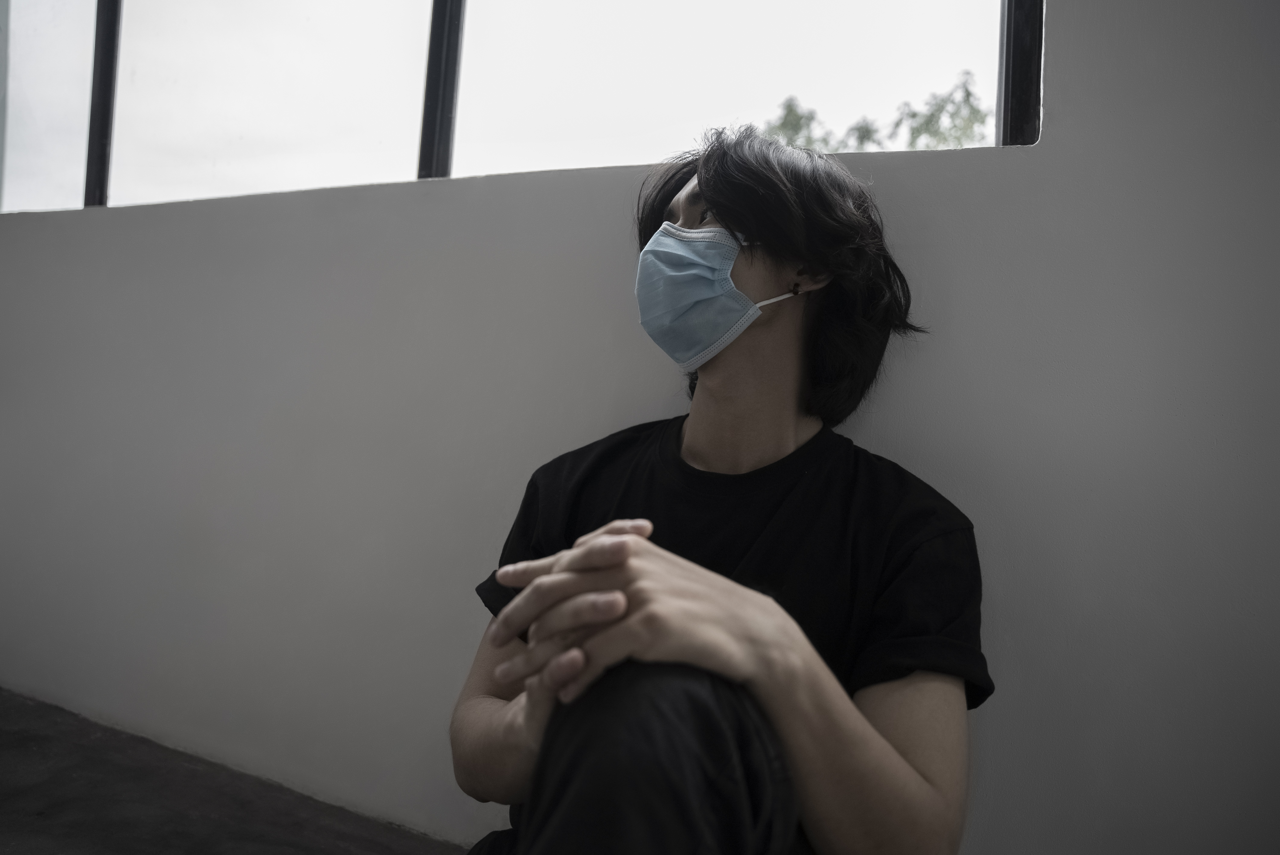 26歲男子因為女友沒有安全感，被要求跟家裡拿500萬買房作為對感情的補償，讓他感到相當無力。 （圖 示意圖非當事人，xframe）