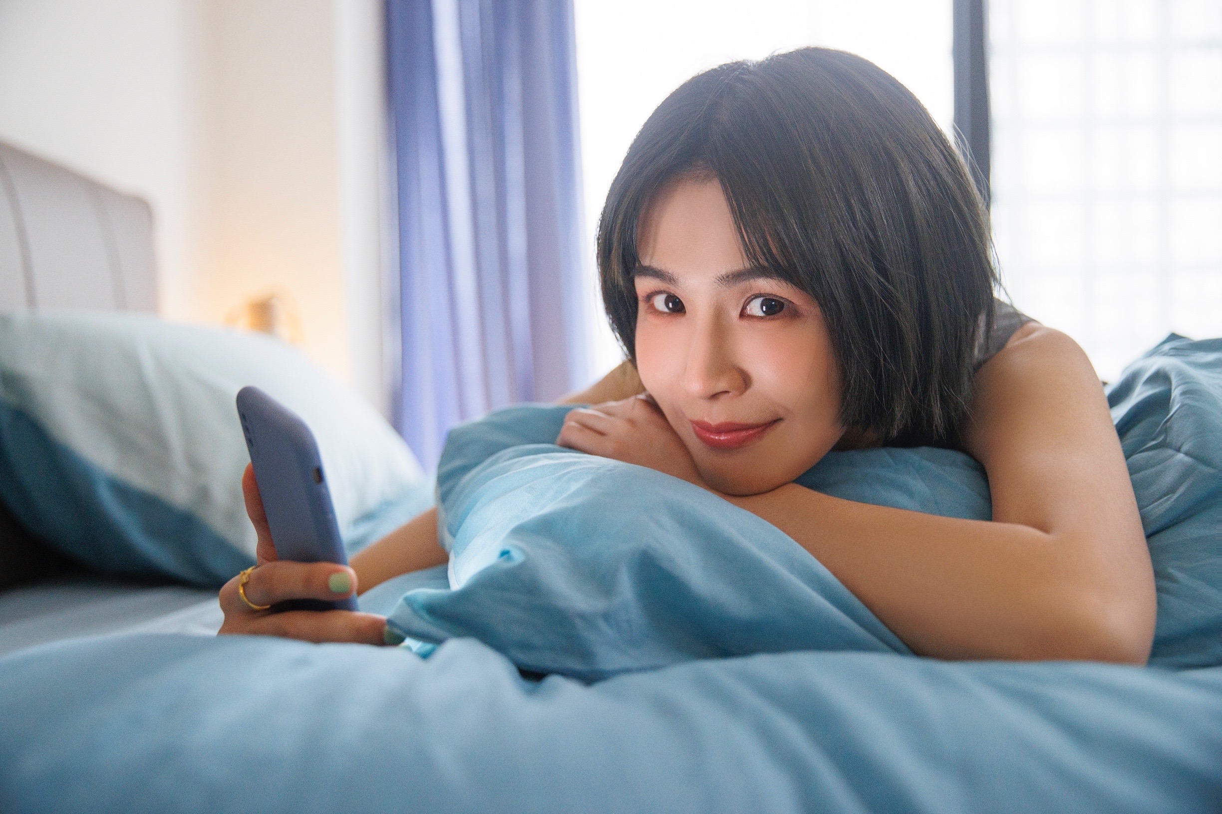 曾沛慈推出第三支主打歌〈只在意你的一切〉MV。（亞神音樂提供）