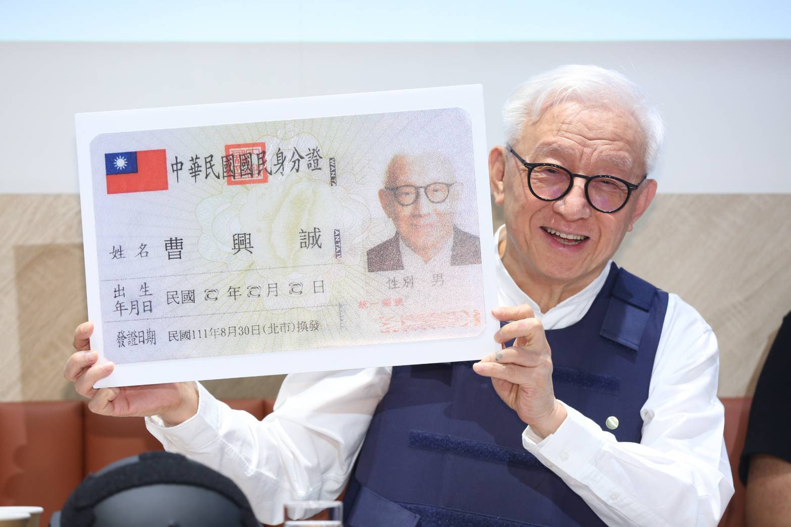 曹興誠宣布會反告中天後，再度於下午發布聲明砲轟中共。（本刊資料照）