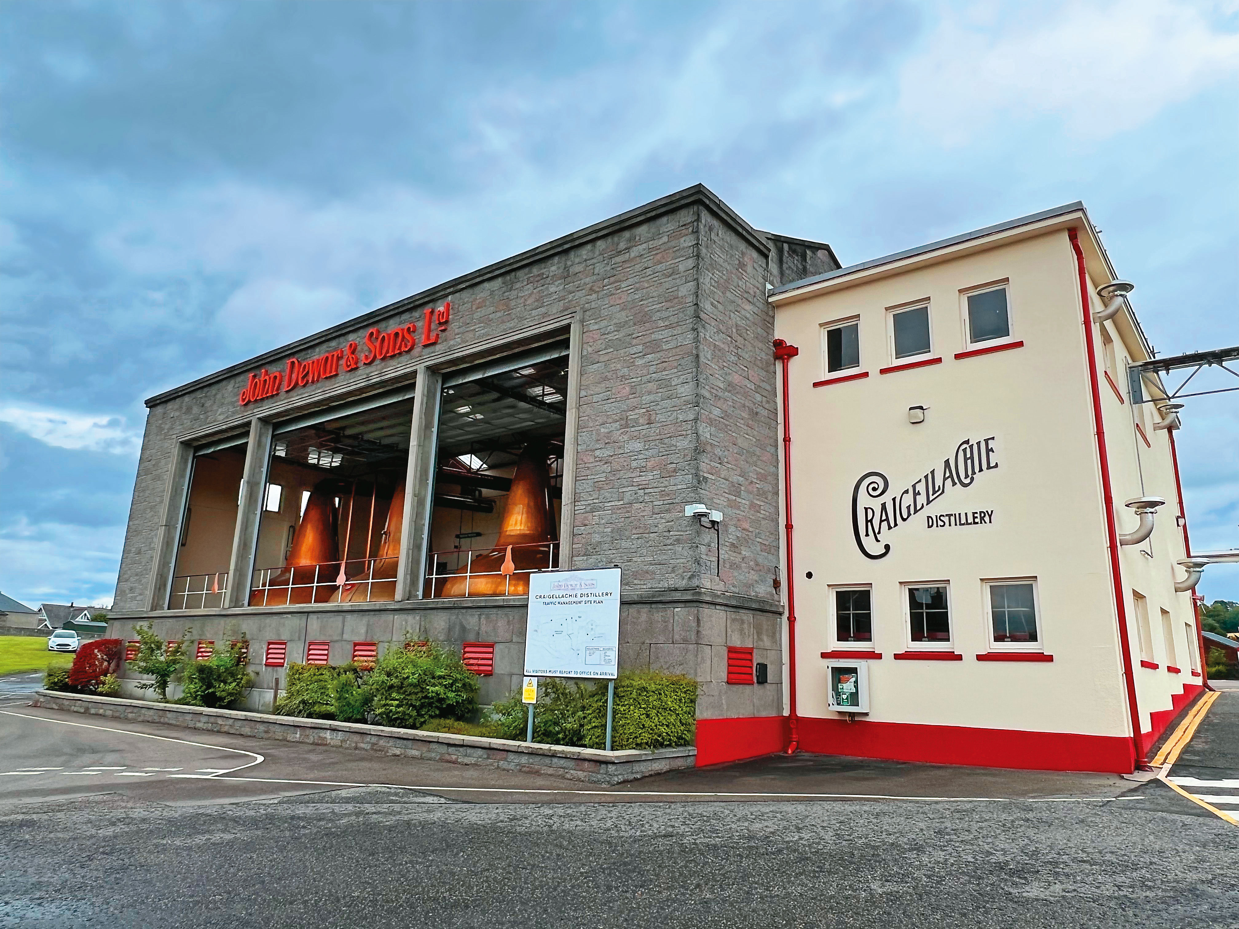 魁列奇酒廠位於斯貝賽產區中心，雖在醒目路邊，但一般遊客往往不得其門而入。