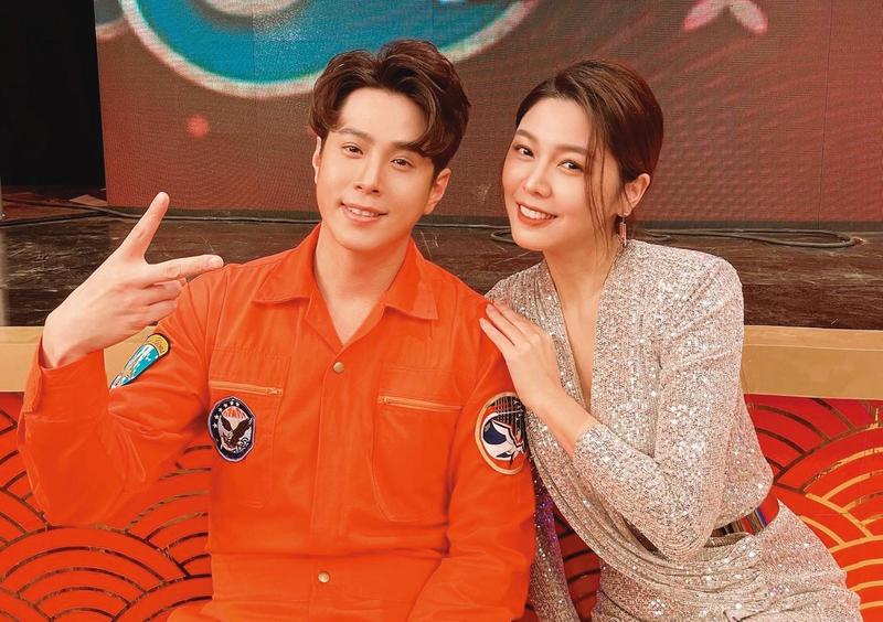 白家綺與吳東諺結婚後育有一對兒女。（翻攝白家綺臉書）