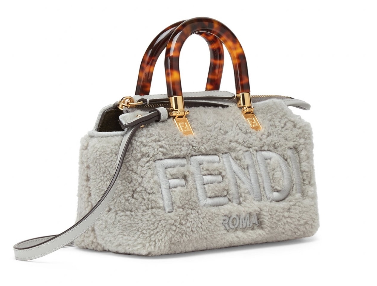 羔羊絨Mini By The Way，NT$61,000。（FENDI提供）