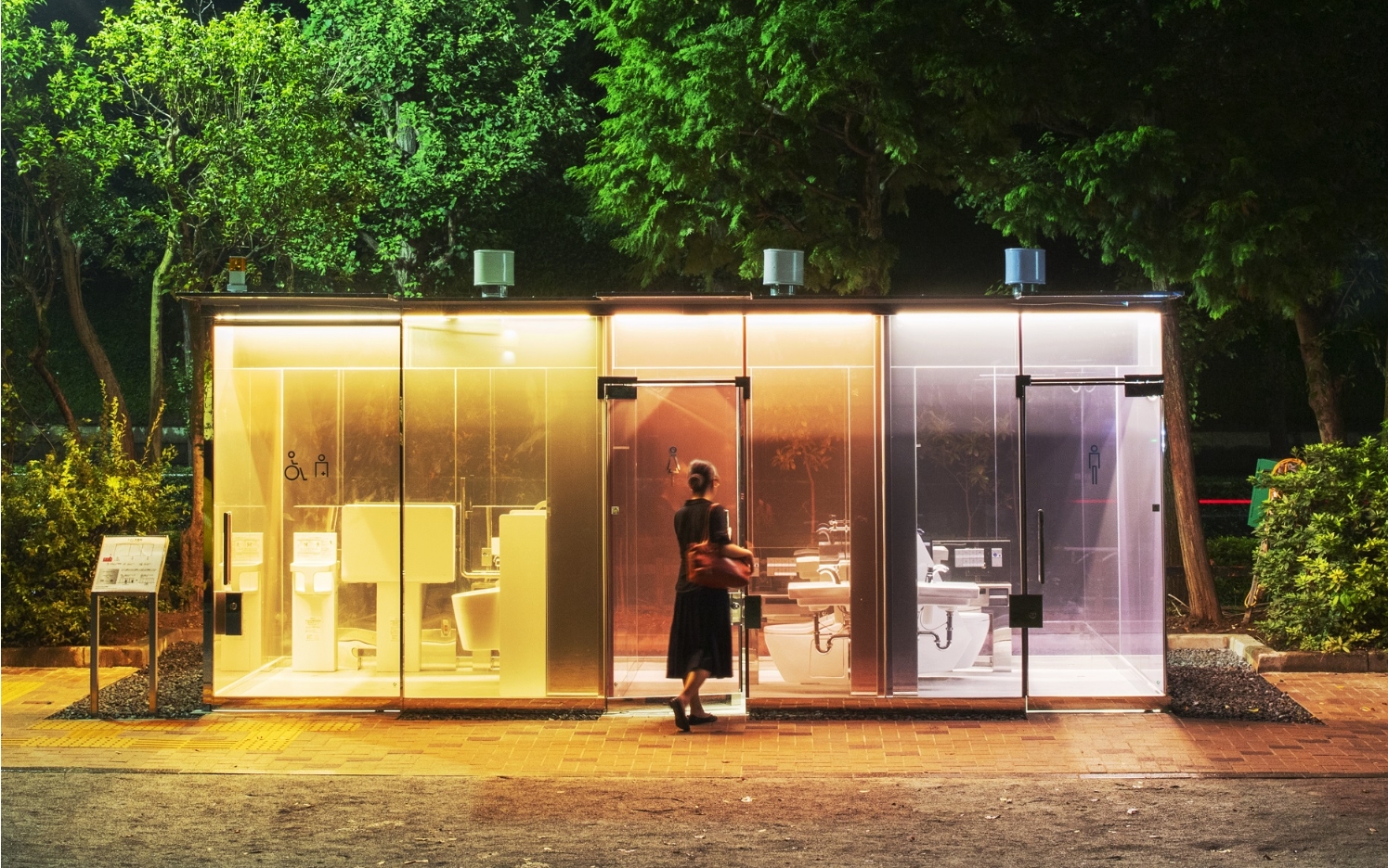 前醫師林氏璧在臉書分享日本東京澀谷的公廁計畫「THE TOKYO TOILET」。（翻攝自Project - THE TOKYO TOILET）