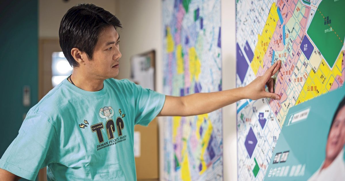 為了晚上「勇敢走夜路」活動，許瑞宏每天和團隊看地圖、研究行程動線，彷彿也看著自己未來大展身手的戰場。