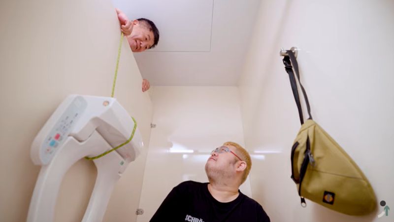 陳時中日前拋出公廁裝免治馬桶的政見,除了因偷窺宣傳片引發爭議,也引發外界討論公廁免治馬桶維護問題。(翻攝自陳時中YouTube)