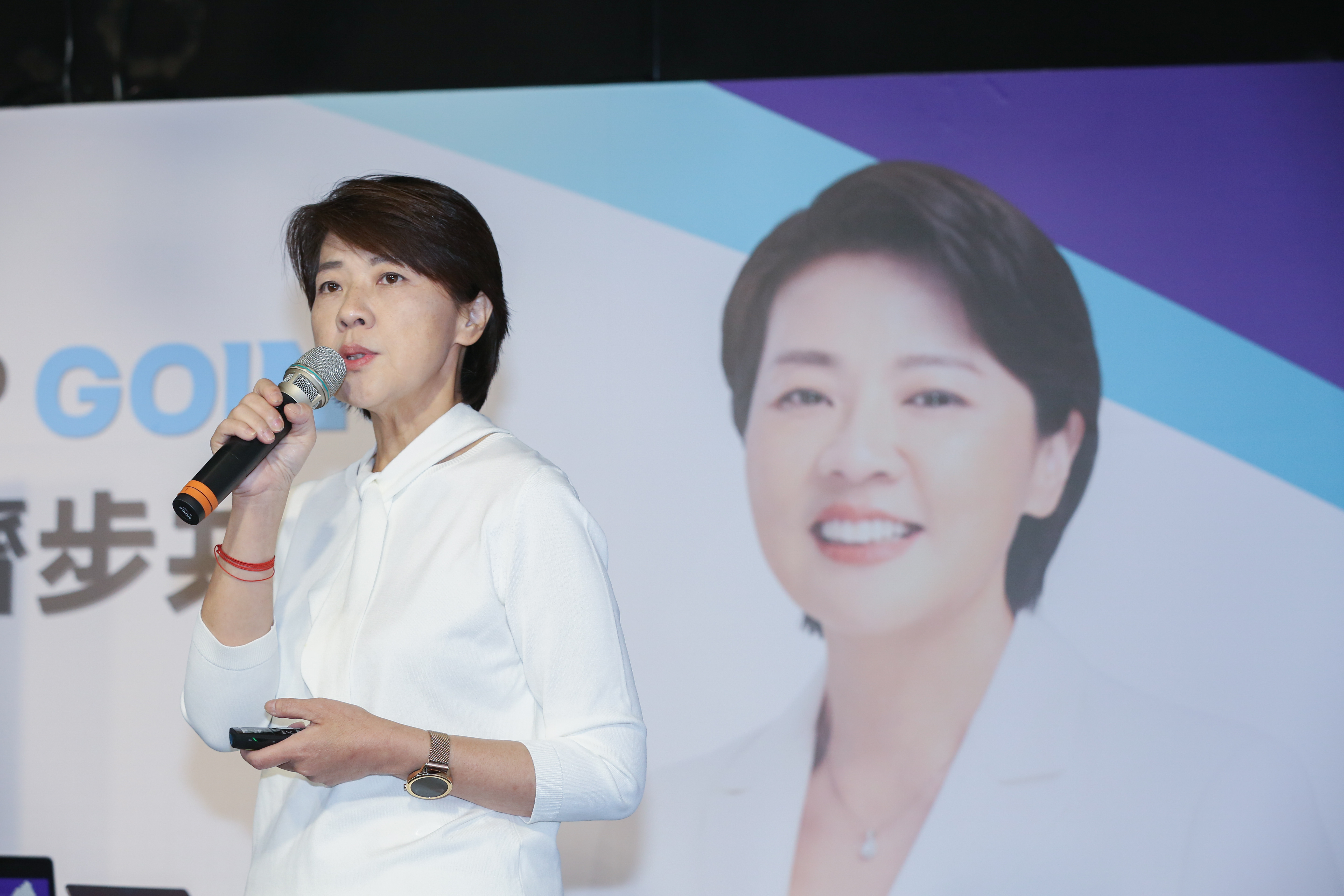 黃珊珊的當選後拆一殯的說法引發議論。