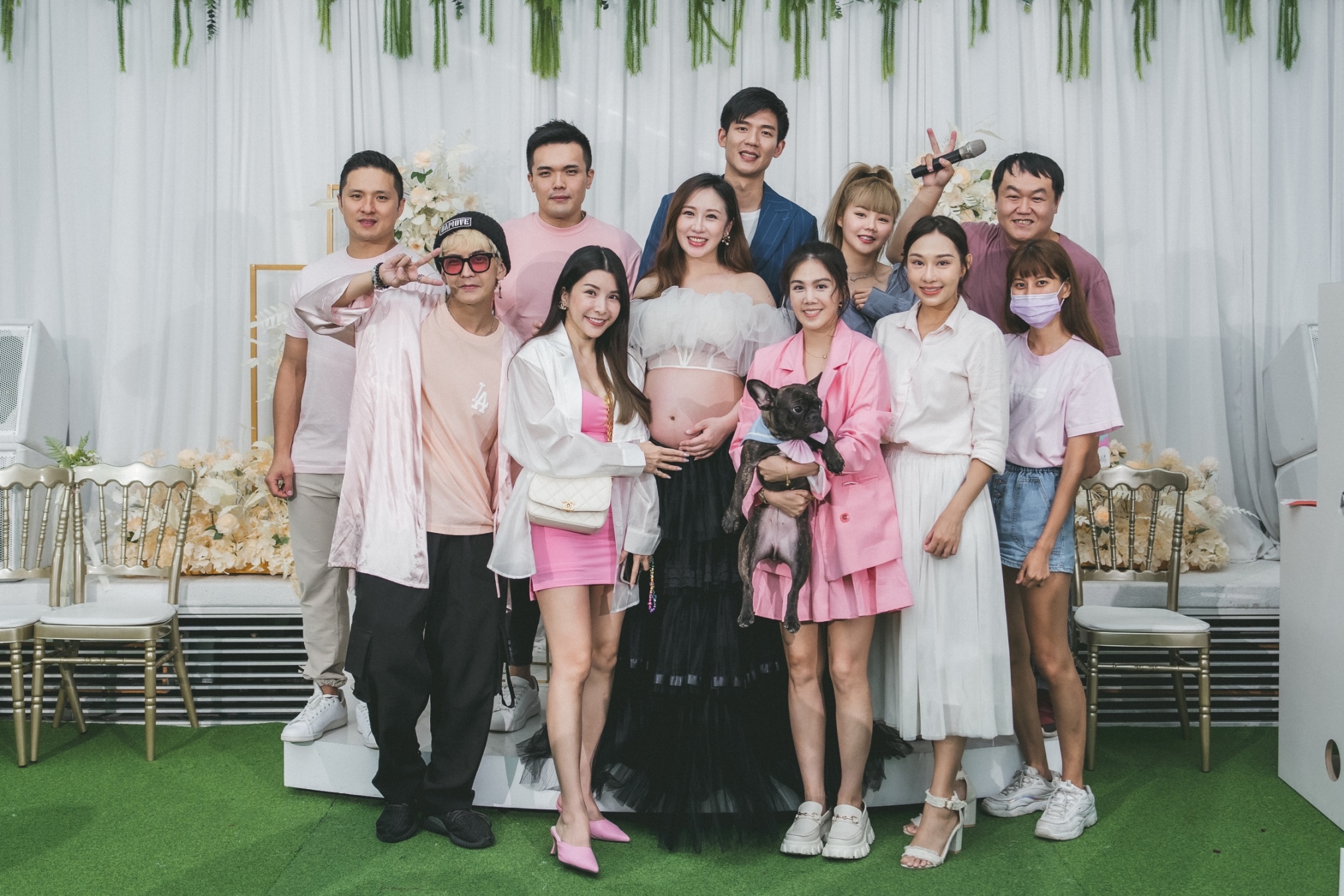 蔡允潔寶寶性別派對，楊晨熙、蘇心甯等人神準預測是女生。（Playground婚禮婚紗攝影提供）