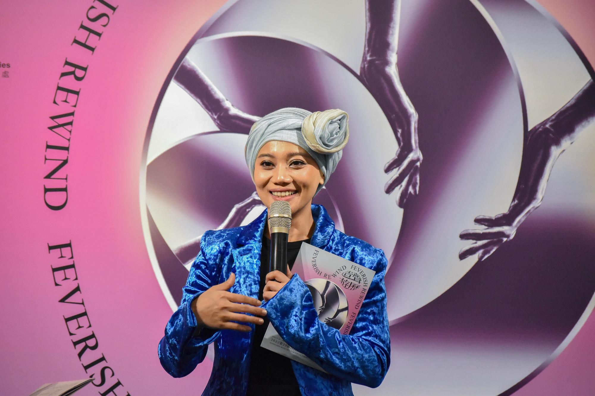 阿爆(阿仍仍)首度擔任女性影展大使,愛看電影的她趁機會看了許多喜愛的電影。(女性影展提供)