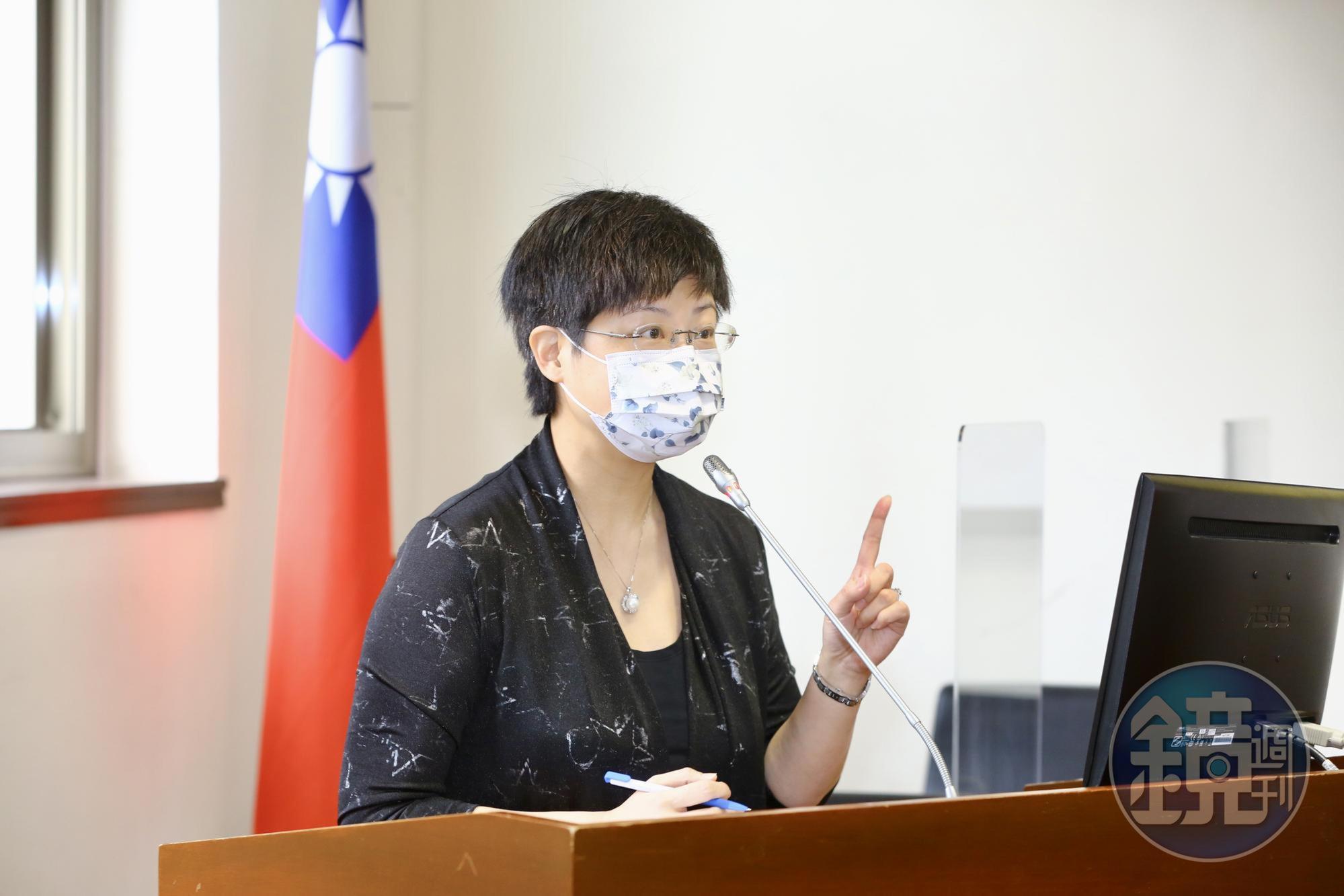 國立陽明交通大學科技法律研究所特聘教授林志潔認同現行《家庭暴力防治法》第63-1未準用該法第三章刑事之規程序的規定,有保護不周的危險,無法妥善回應急狀況下,非同居親密關係暴力被害人的需求,被害人只能透過不斷報警來請求協助。
