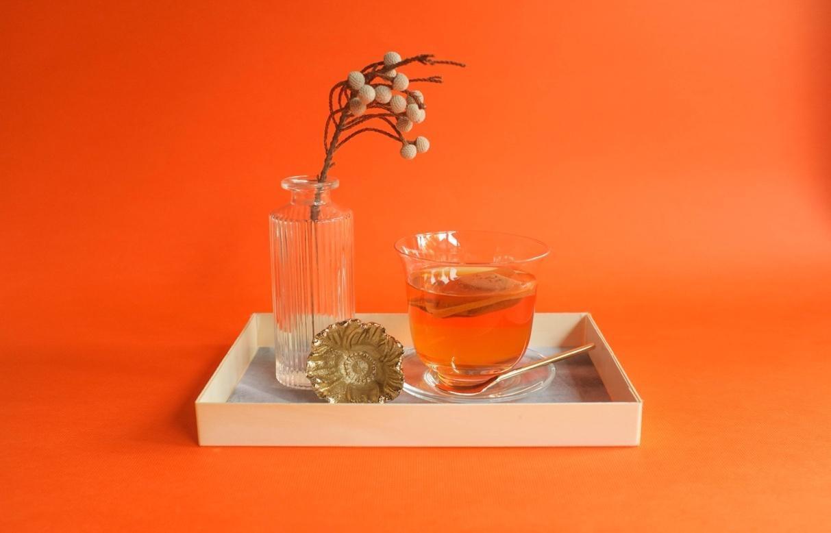 低咖啡因的「屏東可可茶」少了負擔，反而解了膩、舒緩了身心。（SUGARbISTRO食糖製菓提供）