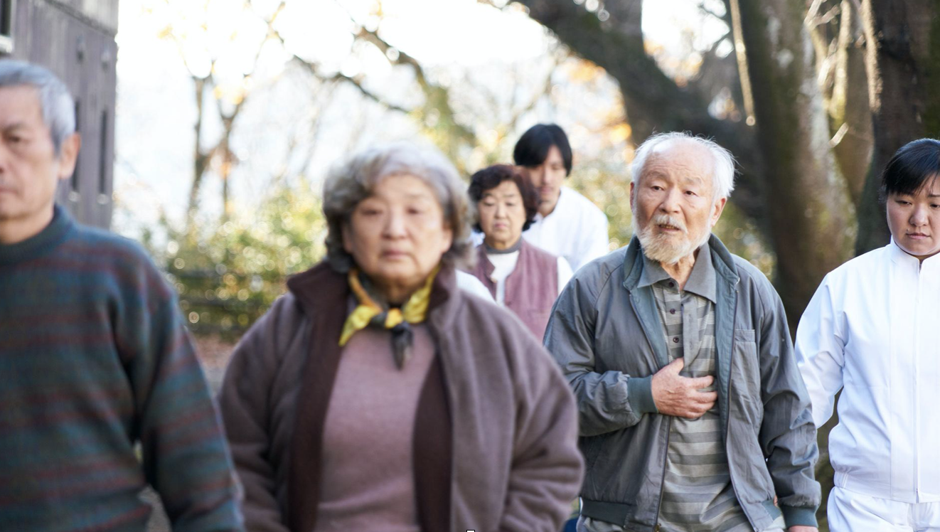 是枝裕和導演監製的《十年日本》以10年後的日本為主題,請到5位新銳導演製作短片,早川千繪的《七五計劃》也在該作品中搶先曝光。(原創娛樂提供)