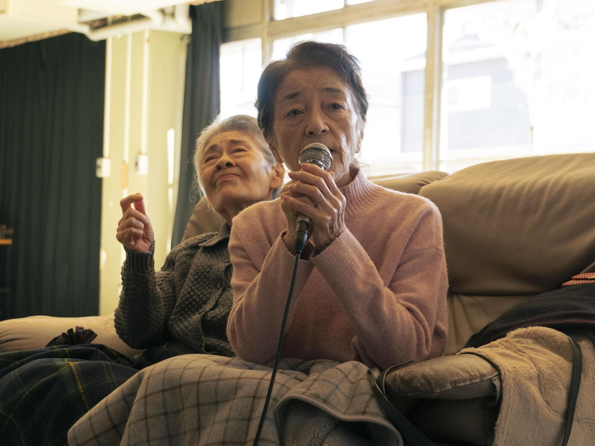 倍賞千惠子(右)是《七五計劃》編導早川千繪的不二人選,倍賞和早川見面後也立刻決定接演。(天馬行空提供)