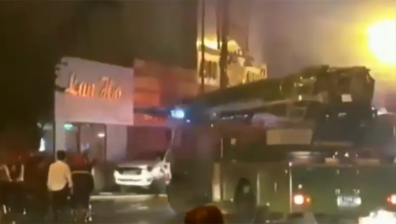 越南平陽省「安富卡拉OK」發生火警，造成33人遇難、11人受傷。（翻攝自推特）