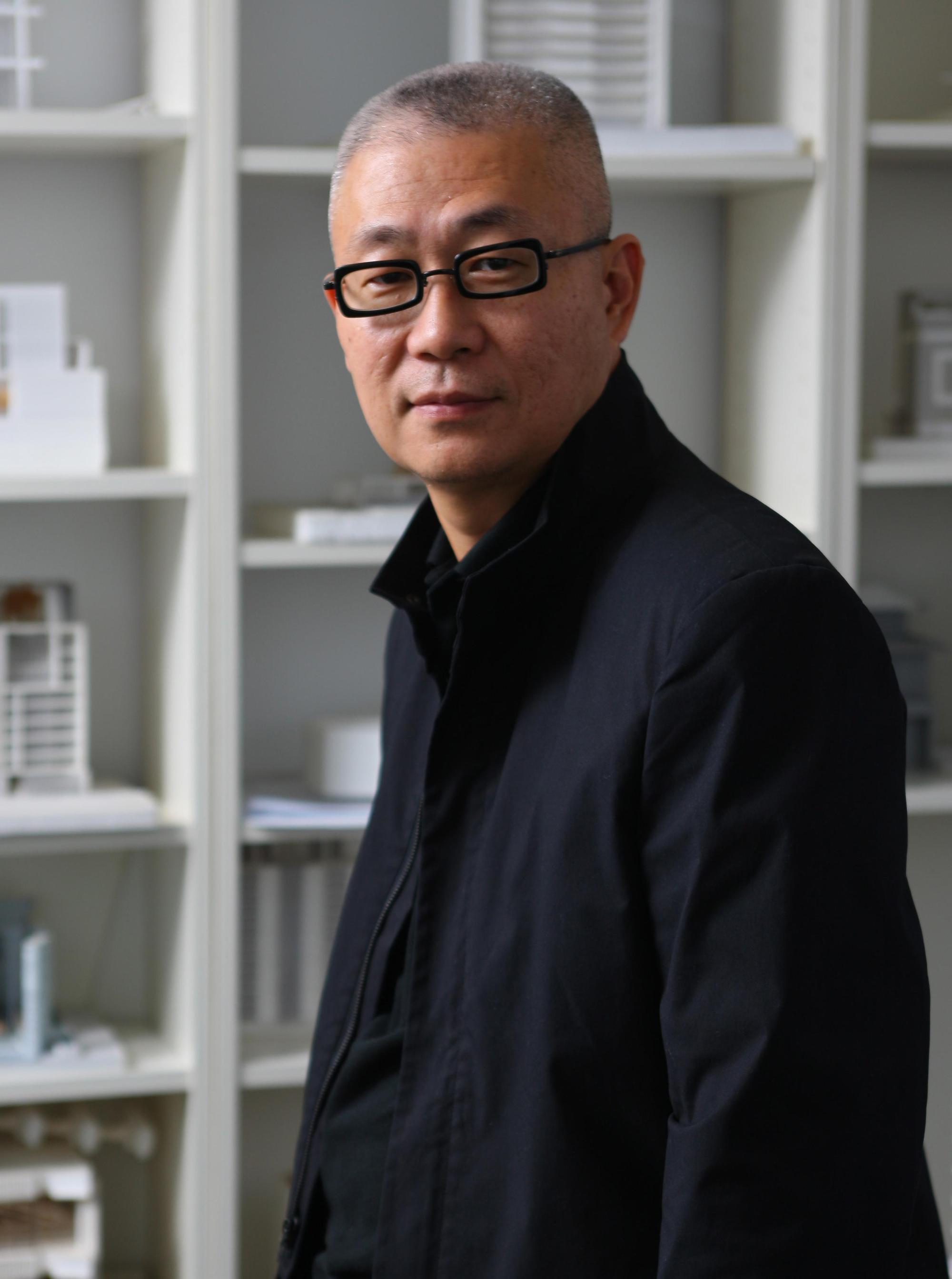 「站前新鋭」邀來「豪宅建築教父」美譽的知名建築師李天鐸操刀,從建築外觀到公設環境,皆營造國際飯店級的美學場域。(興富發建設提供)