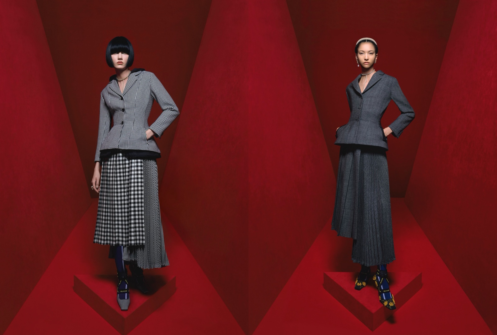 DIOR 62-22科技腳踝護套跟鞋，結合科技元素與刺繡工藝，是品牌的大膽創作。（迪奧提供）