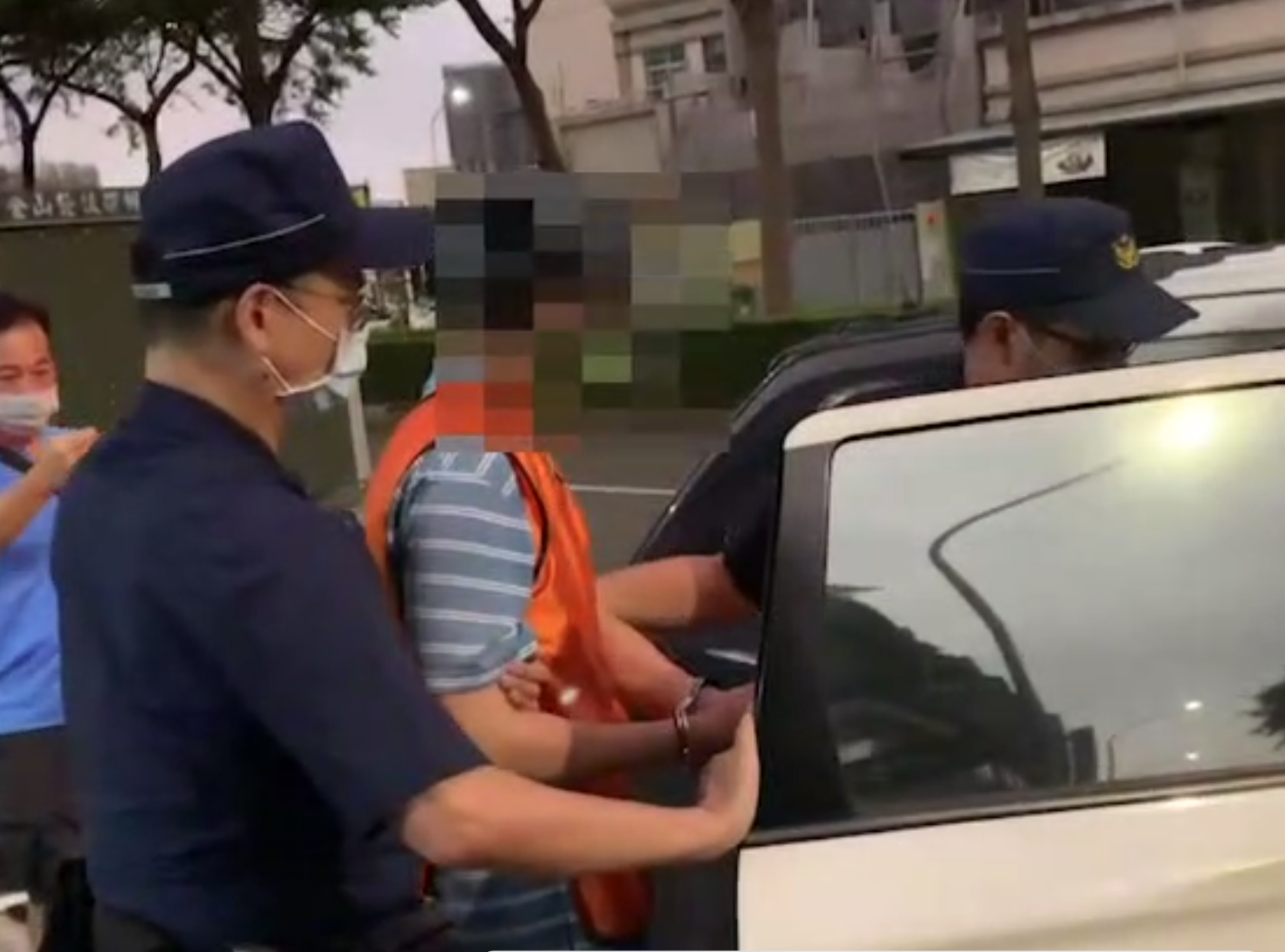 試圖衝撞員警的馬男遭警方移送法辦。（鳳山分局提供）