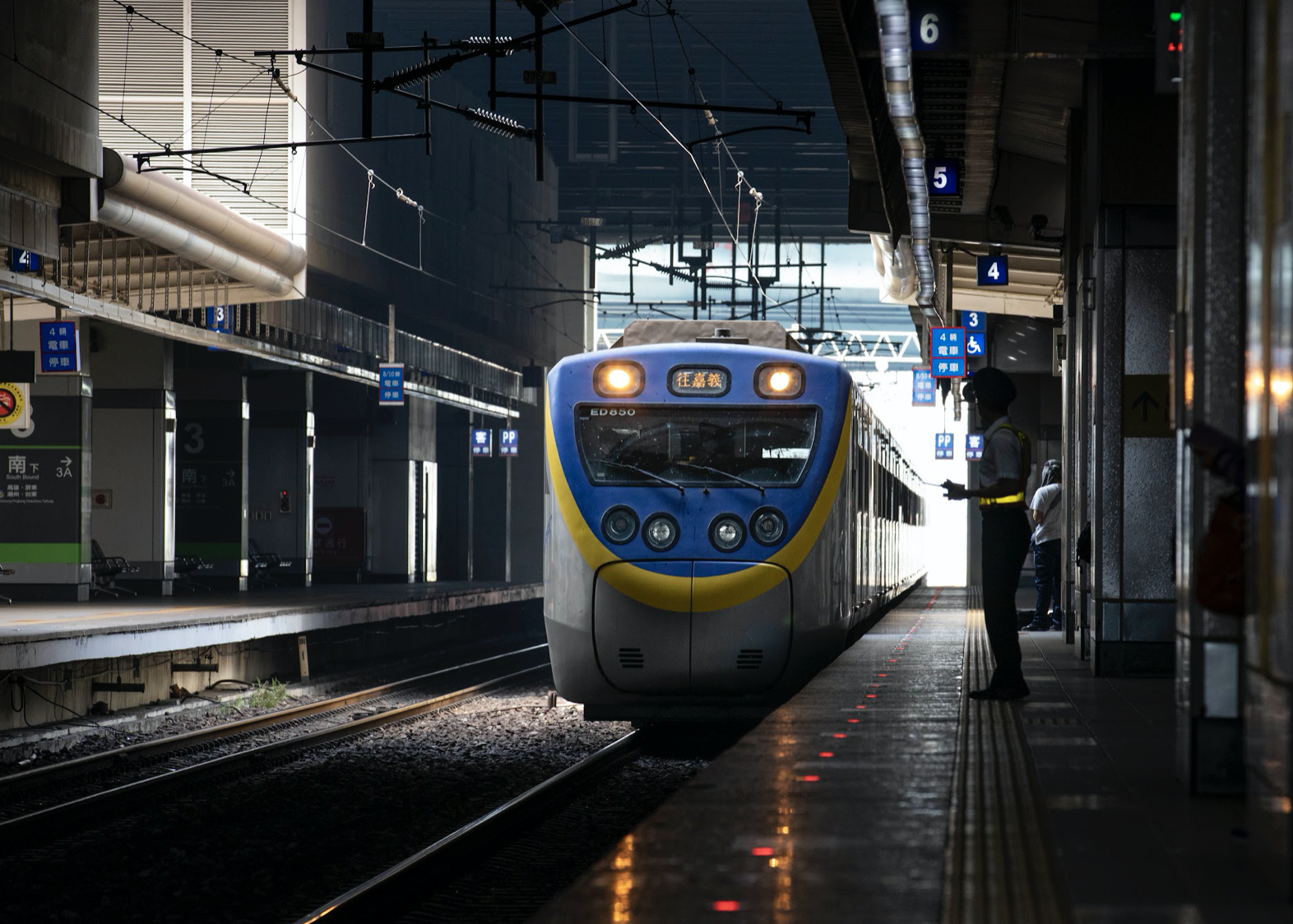 台鐵員林-花壇站間道號誌故障3天反覆出現故障，創下史上號誌故障搶修最久紀錄。（示意圖，資料照）
