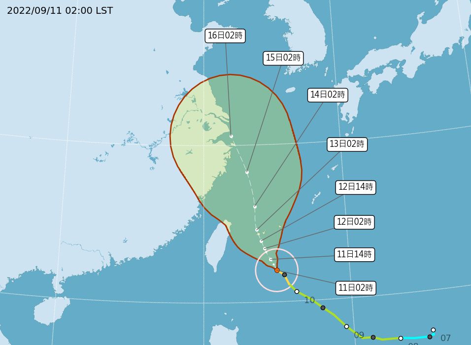 中央氣象局公布中颱「梅花」的預估路徑。（中央氣象局提供）