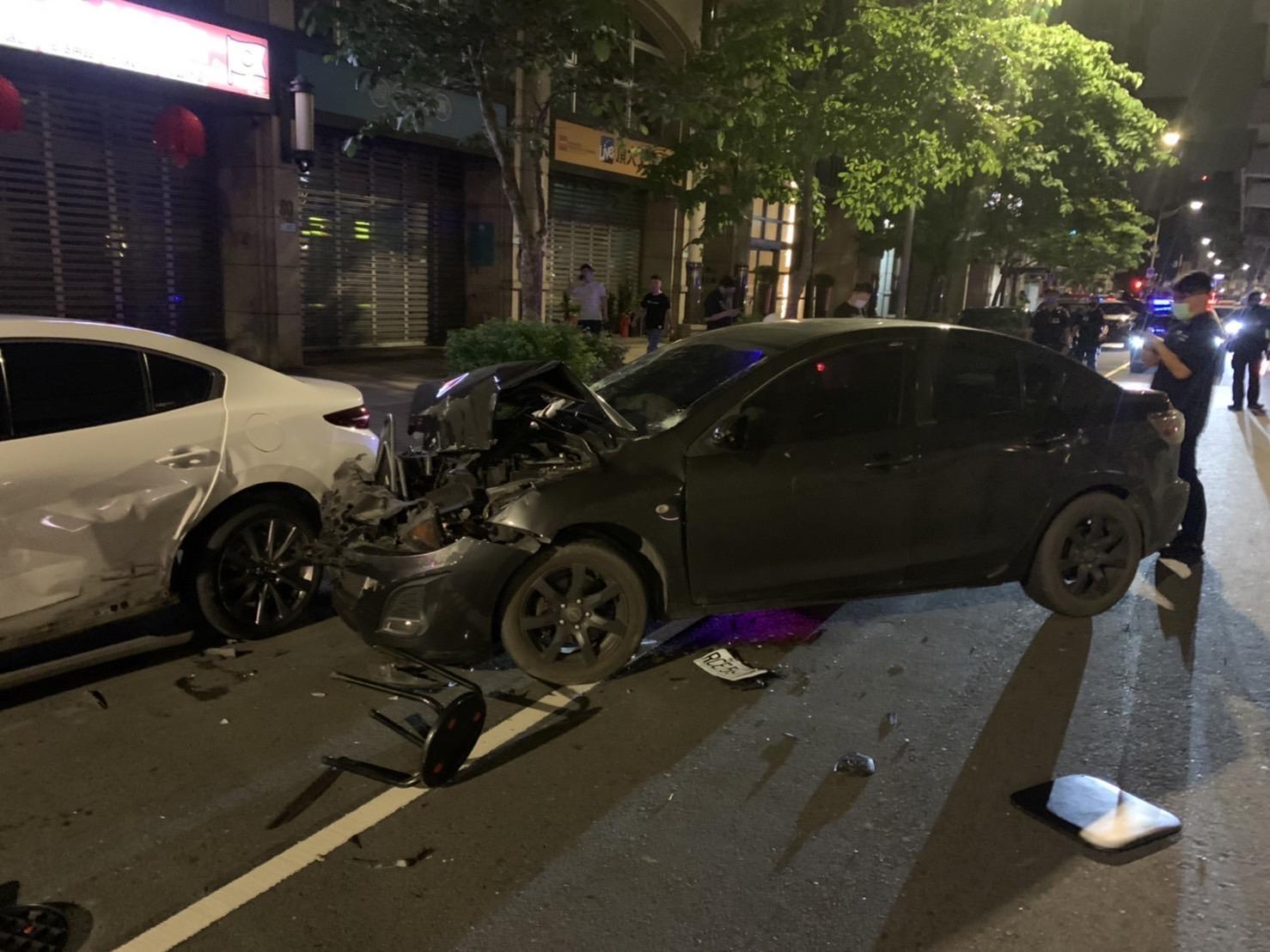 北市街頭中秋夜發生行車糾紛。（警方提供）