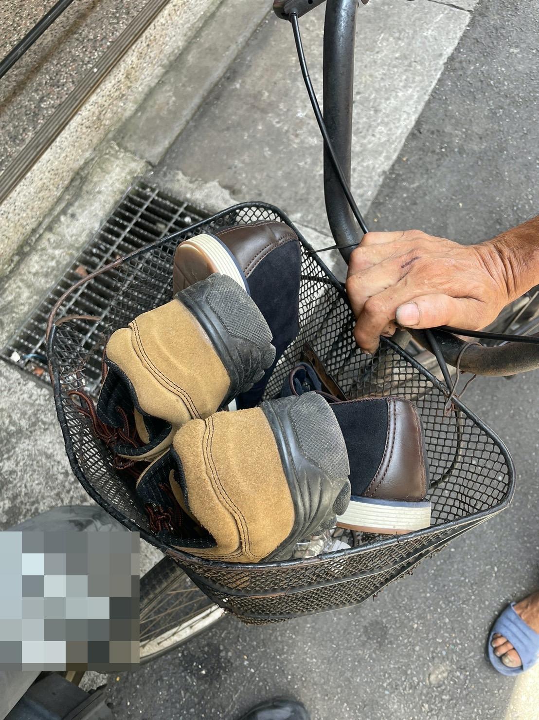 被偷的鞋子。（翻攝畫面）