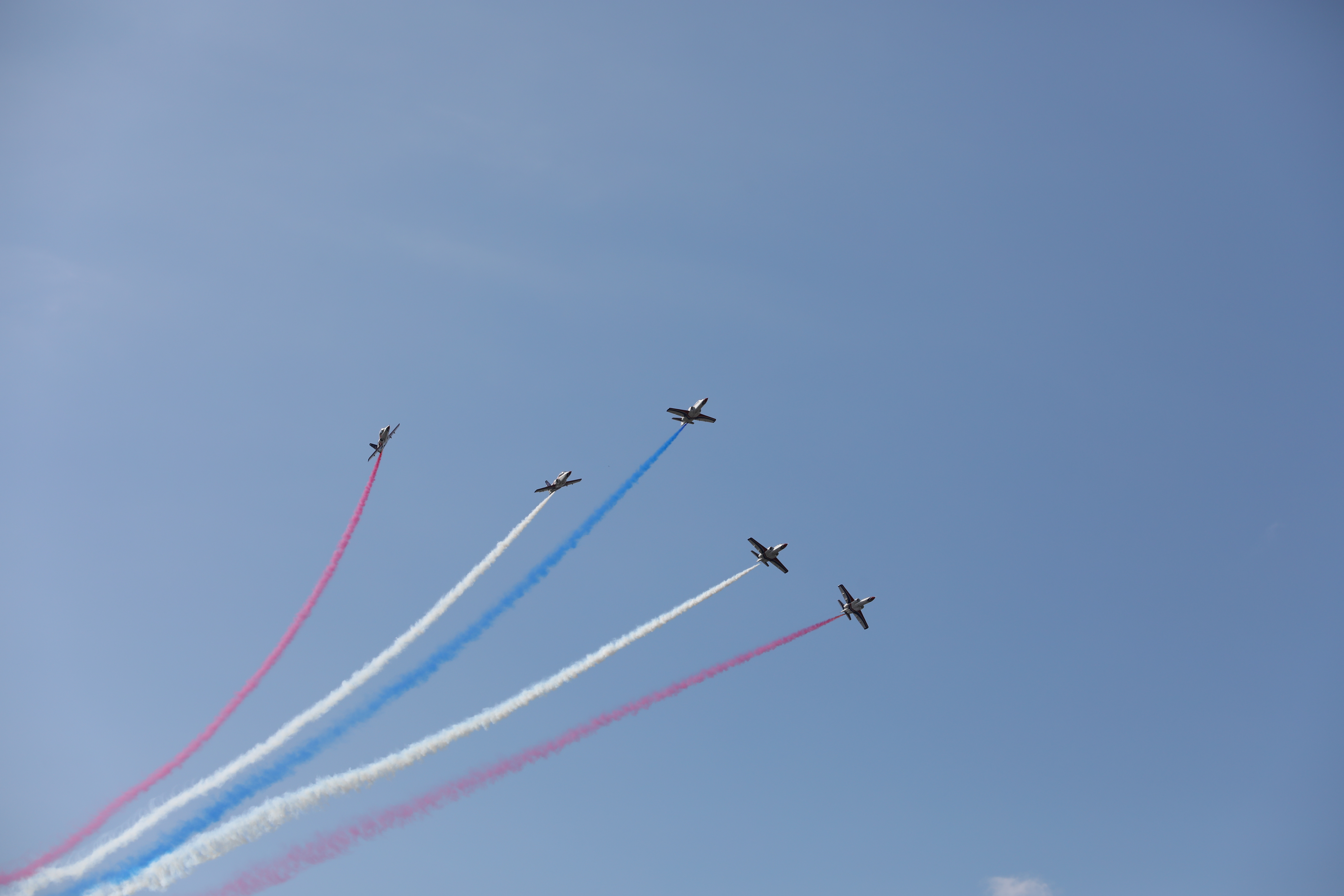 為了讓國慶空中操演順利進行，國防部13日、22日將進行空勘試航。圖為去年國慶雷虎小組。（本刊資料照）