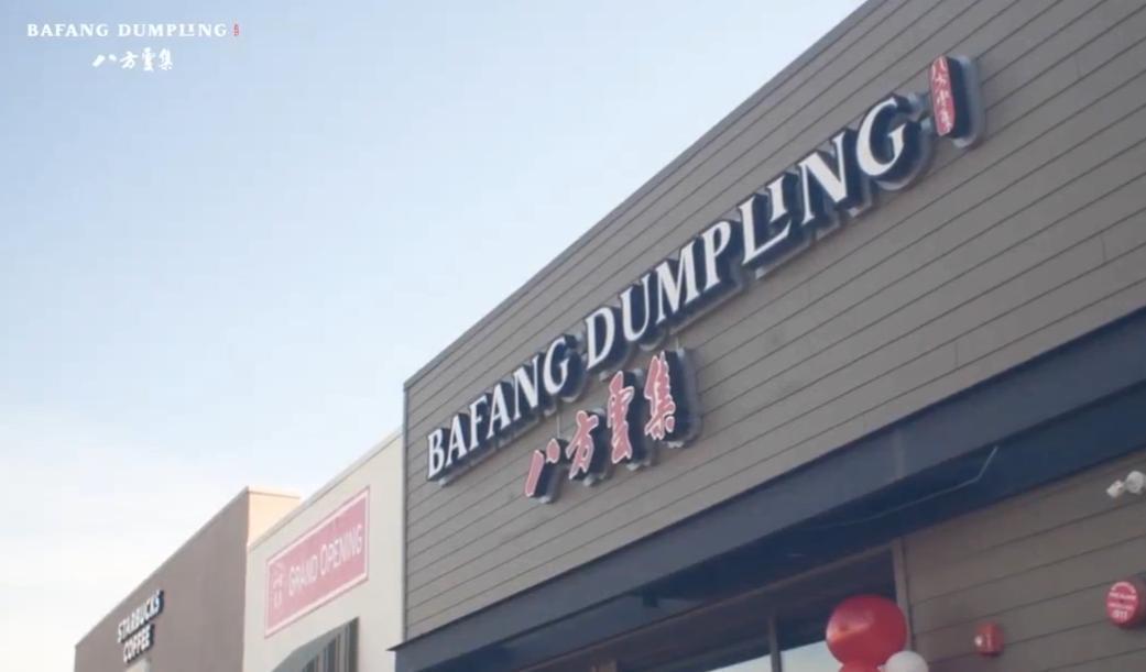八方雲集今年3月在美國開設首家分店,在台灣生活許久的網紅莫彩曦特地前往加州開箱。(翻攝自八方雲集臉書)