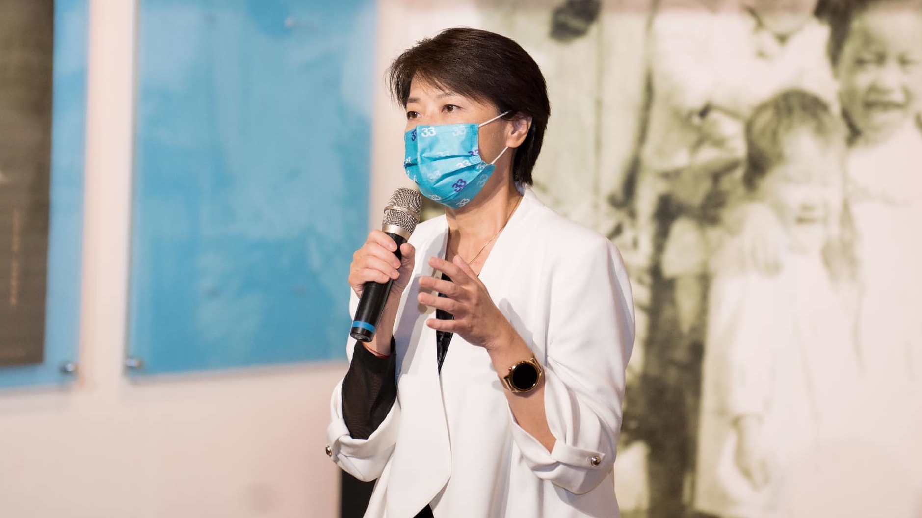 蔣萬安接受王偉忠專訪時，一度沉思長達4秒才回答。黃珊珊今天回應表示，王主持的是輕鬆節目，不用這麼緊張。（翻攝自黃珊珊臉書）