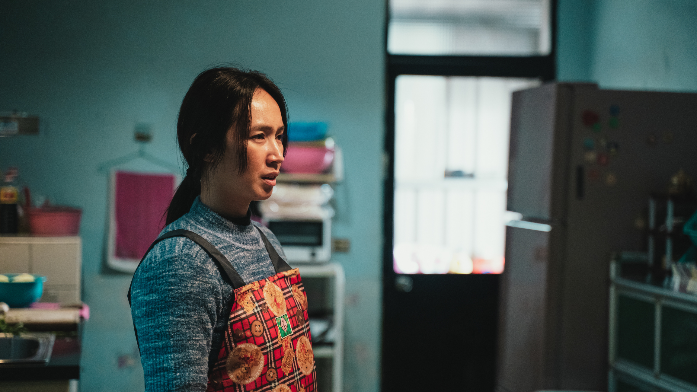 小薰褪去明星光環化身部落婦女，可說完全融入，一點都不會讓人出戲。（華映）