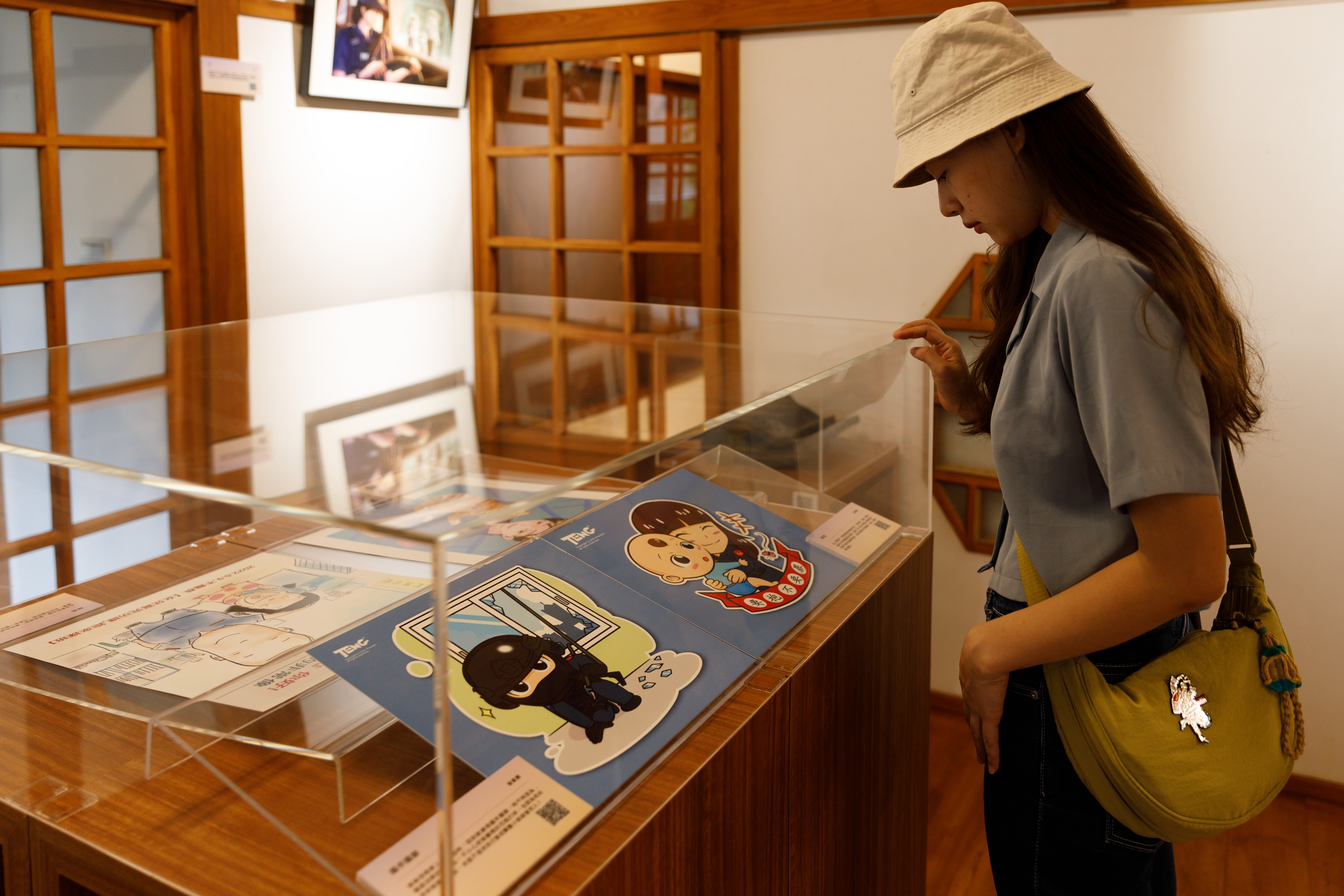 由新竹市警察局主辦的第4屆全國波麗士插畫聯展，特意選在下竹町展出。