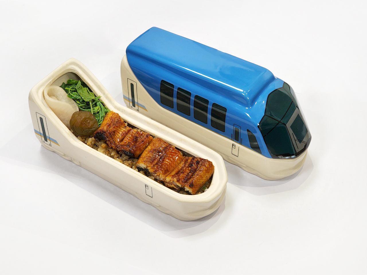 台鐵推出期間限定台日聯名「靚味便當」，每份售價399元，電車陶瓷造型便當盒還能收藏。（台鐵提供）