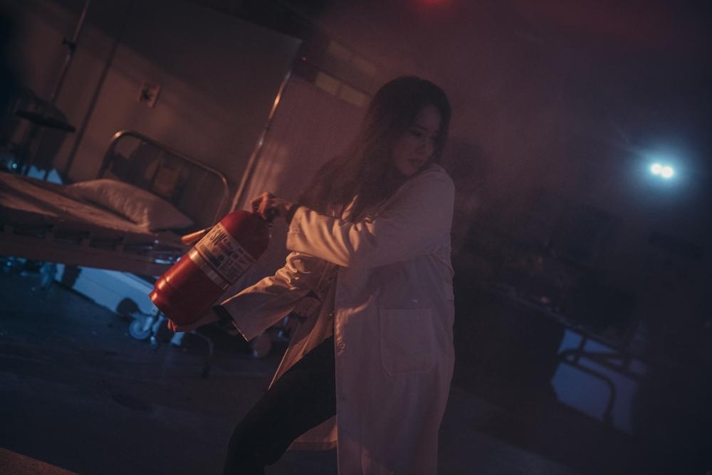 潤娥在《黑話律師》14集的哭戲被誇讚是從影以來最佳表現。(disney+提供)