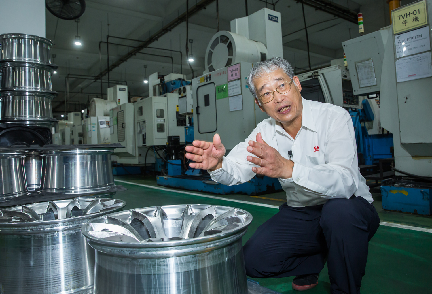 黃聰榮進入巧新逾20年，6年前在公司總經理突然離職、加入對手公司時，臨危受命接下董座位置。