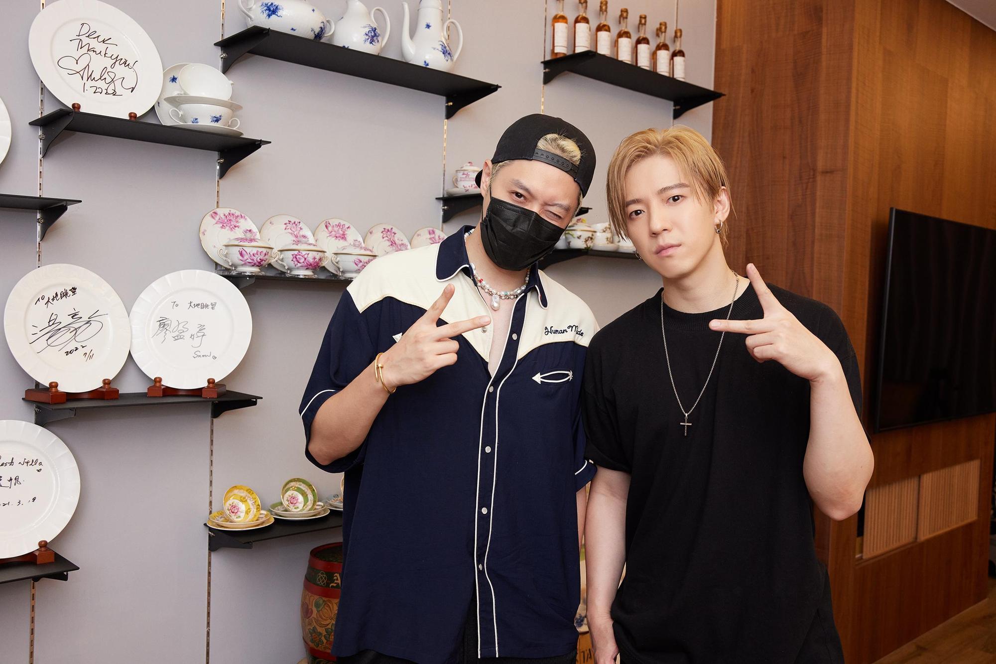 GJ包辦詞曲編曲製作展現音樂全才,愛黛兒 BTS等國際巨星御用葛萊美級製作人助陣。(索尼音樂)