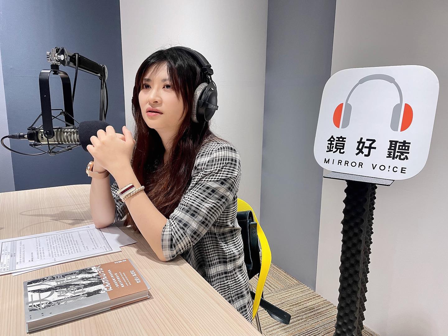 周慕姿與鏡好聽共同製作的《周慕姿讀靈魂腳本》,如今已經製作三季內容,累積上千則聽眾們的留言回饋。(鏡好聽提供)