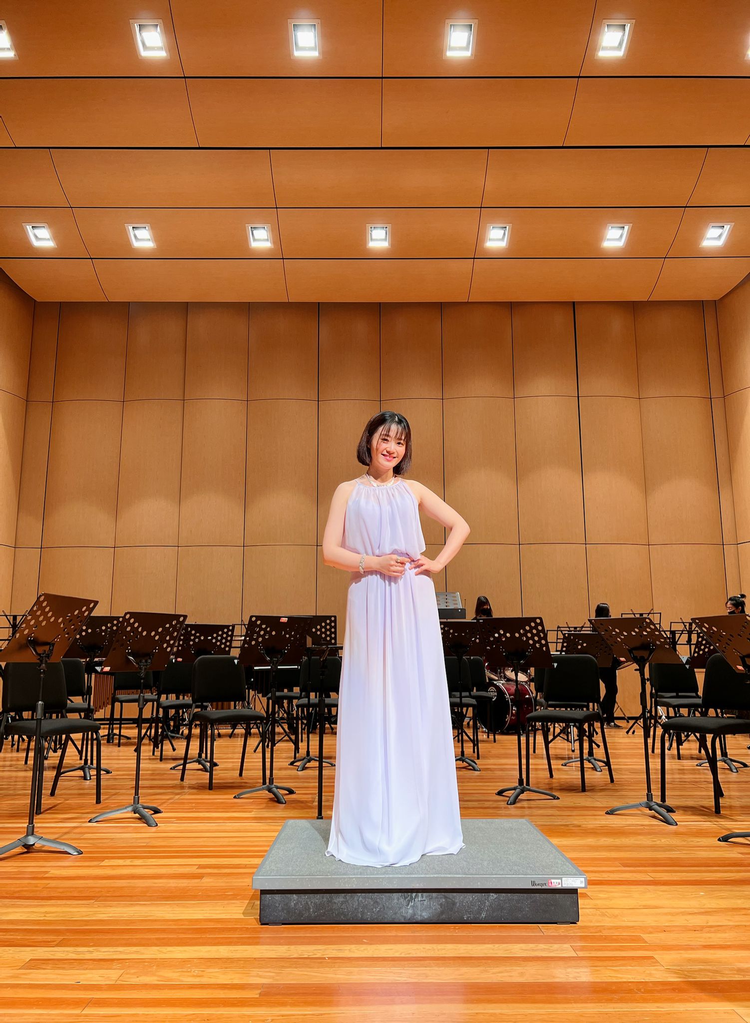 楊小黎回憶第一次登國家音樂廳獨奏緊張到手發抖。(楊小黎提供)