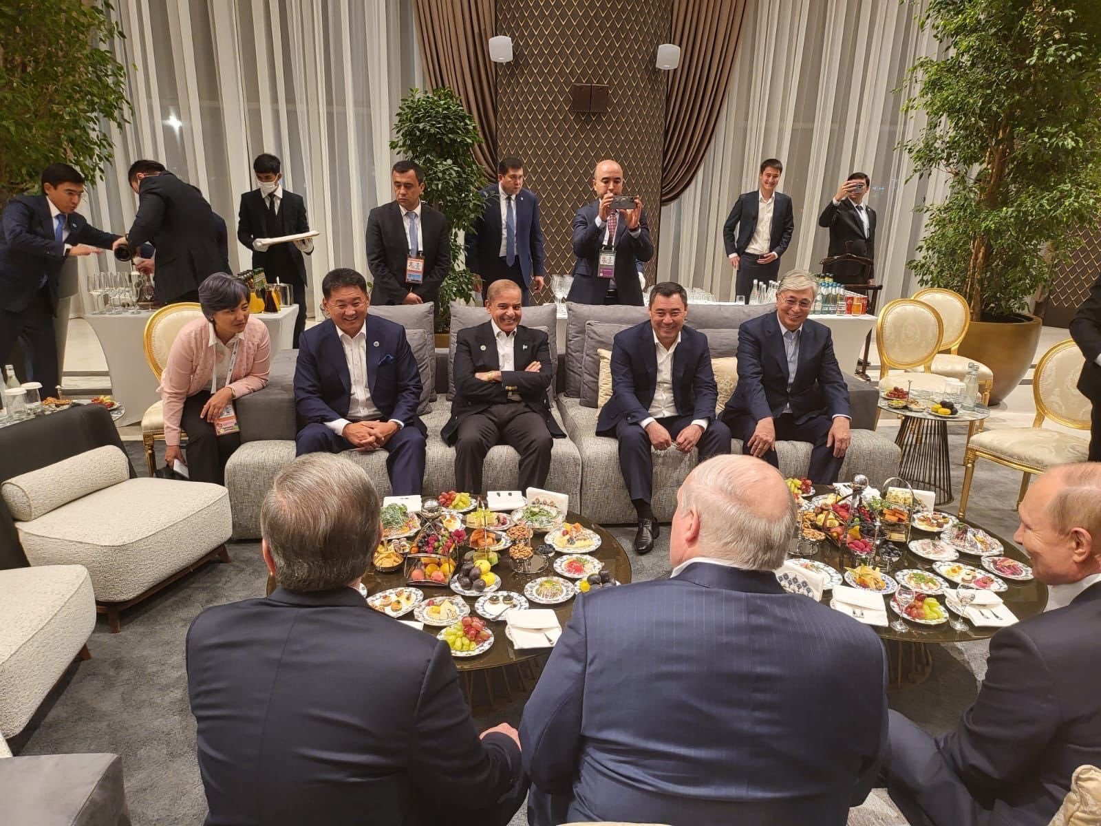 同樣場合的另外一面，也未見習近平身影。（翻自推特）