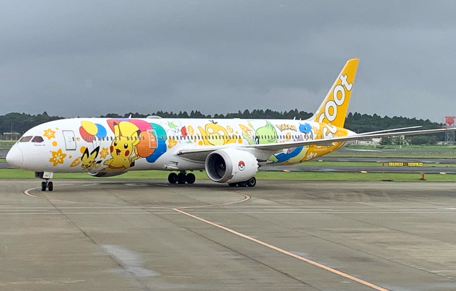 酷航與與寶可夢公司合作，推出了東南亞首架皮卡丘彩繪機。（酷航提供）