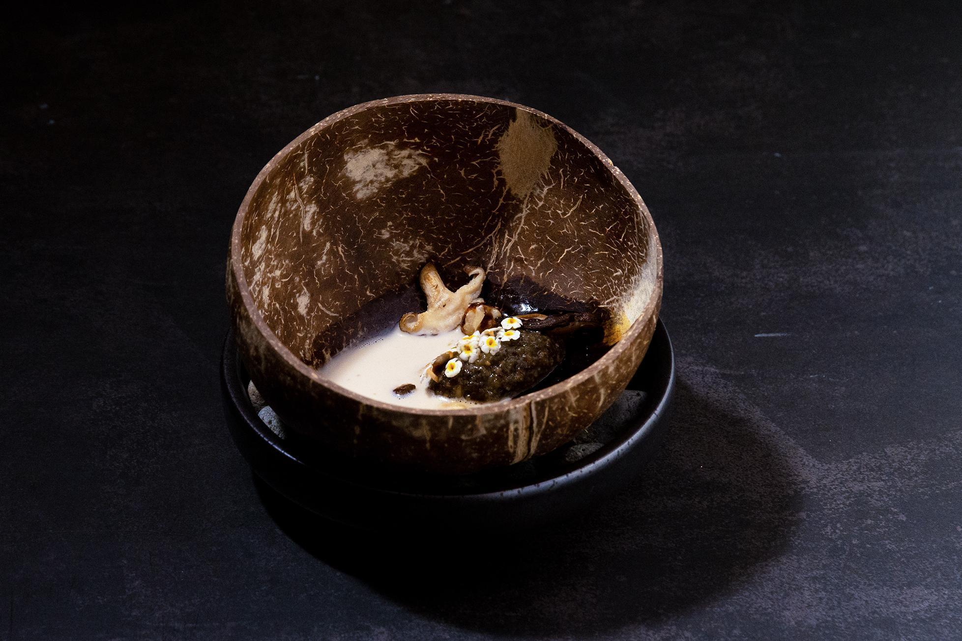 「第一天,在櫛瓜最後通牒前」裡頭沒有櫛瓜,引人好奇接下來會出什麼招。(Dew-chef's wine and gourmet提供)