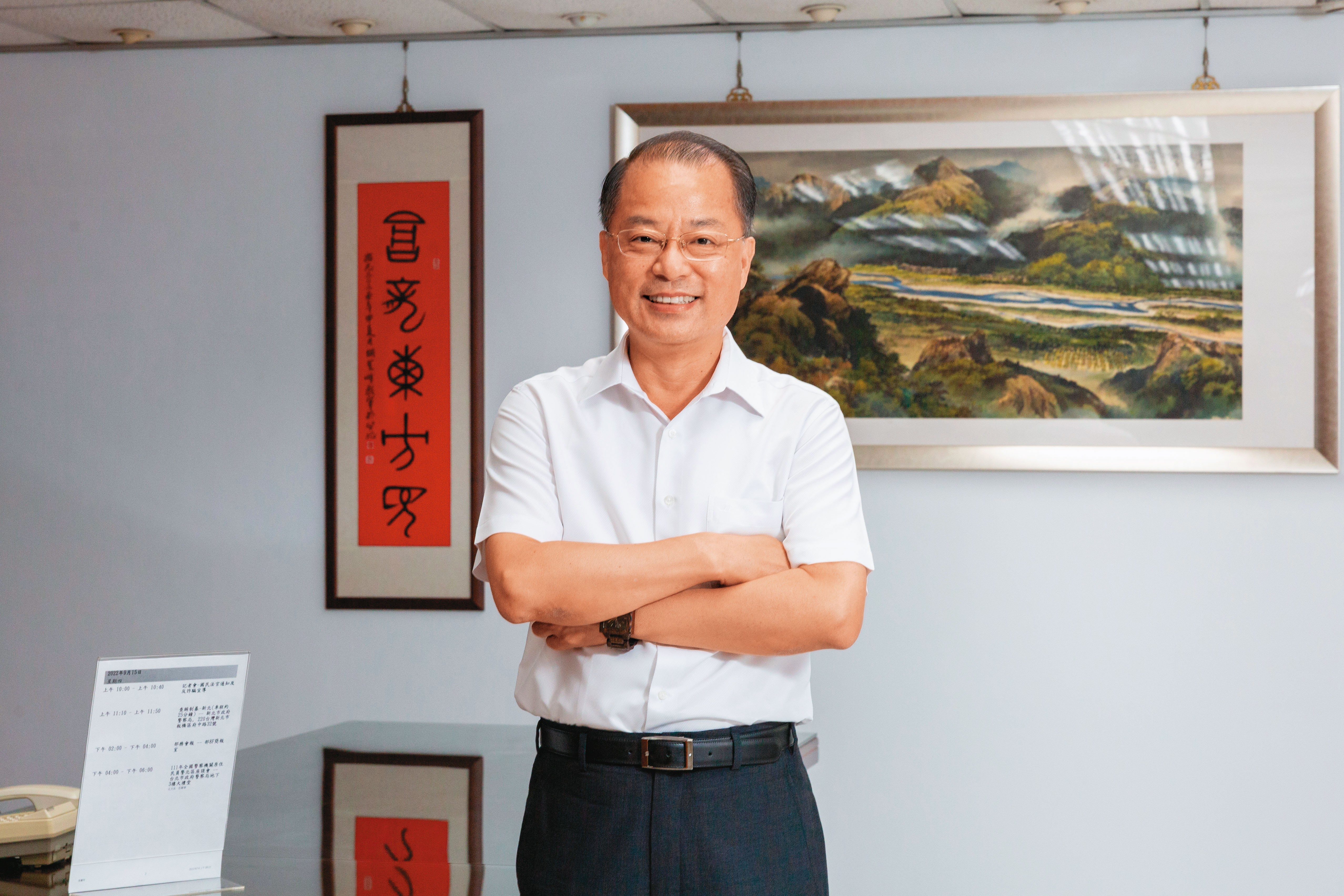 警政署長黃明昭十多年前擔任台北市刑警大隊大隊長時，偵破雨衣大盜案。