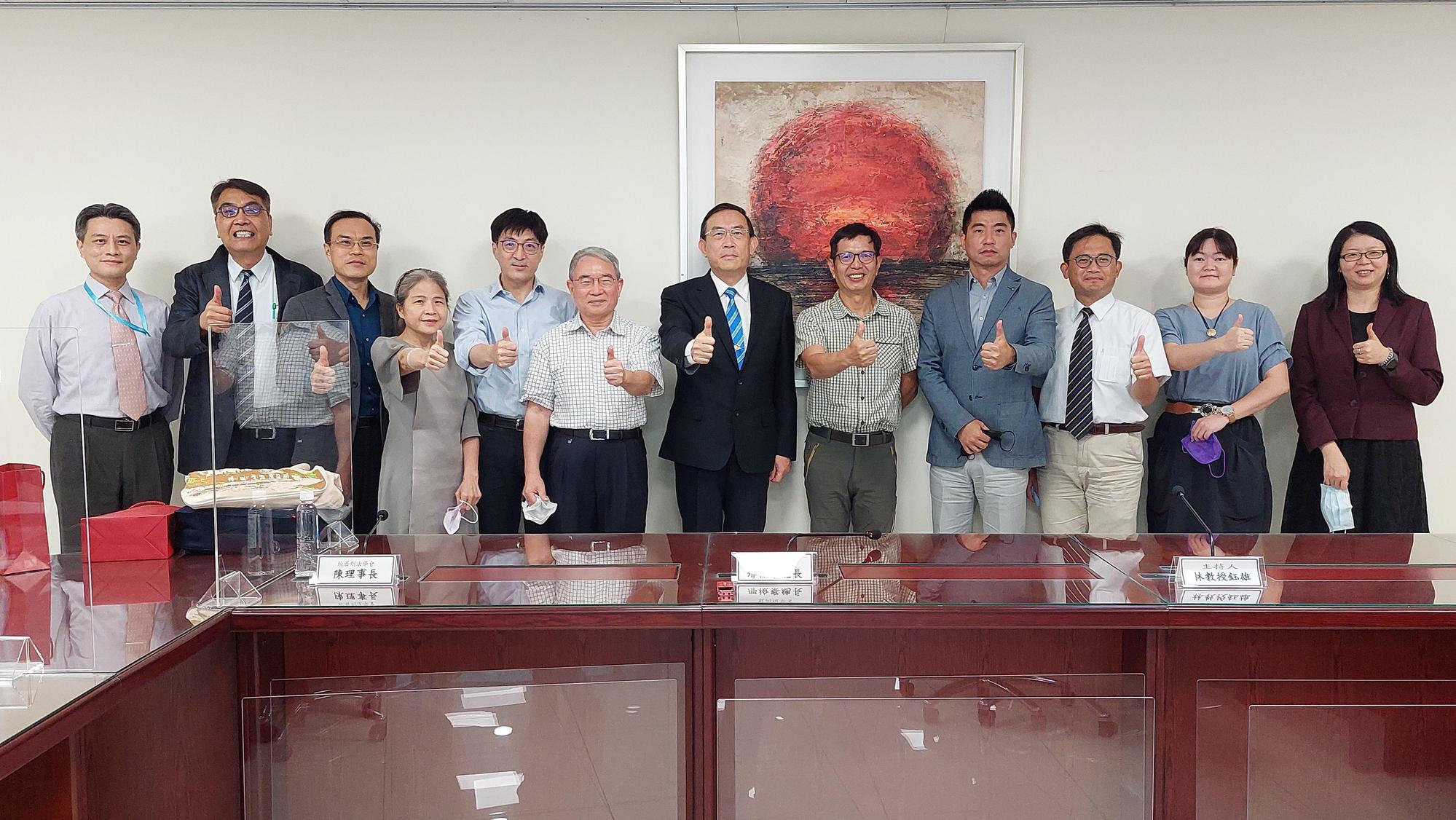 最高檢察署與經濟刑法學會今天共同舉辦「操縱股價不法所得之沒收與計算研討會」,邀請不少學者專家交流意見。(最高檢察署提供)