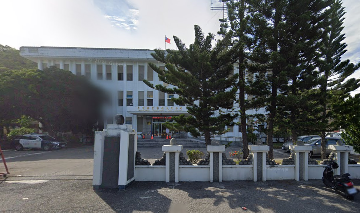台中大武派出所林姓員警不滿遭調職，竟搶所長配槍，最後遭聲押，並被記兩大過免職。（翻攝自Google maps）
